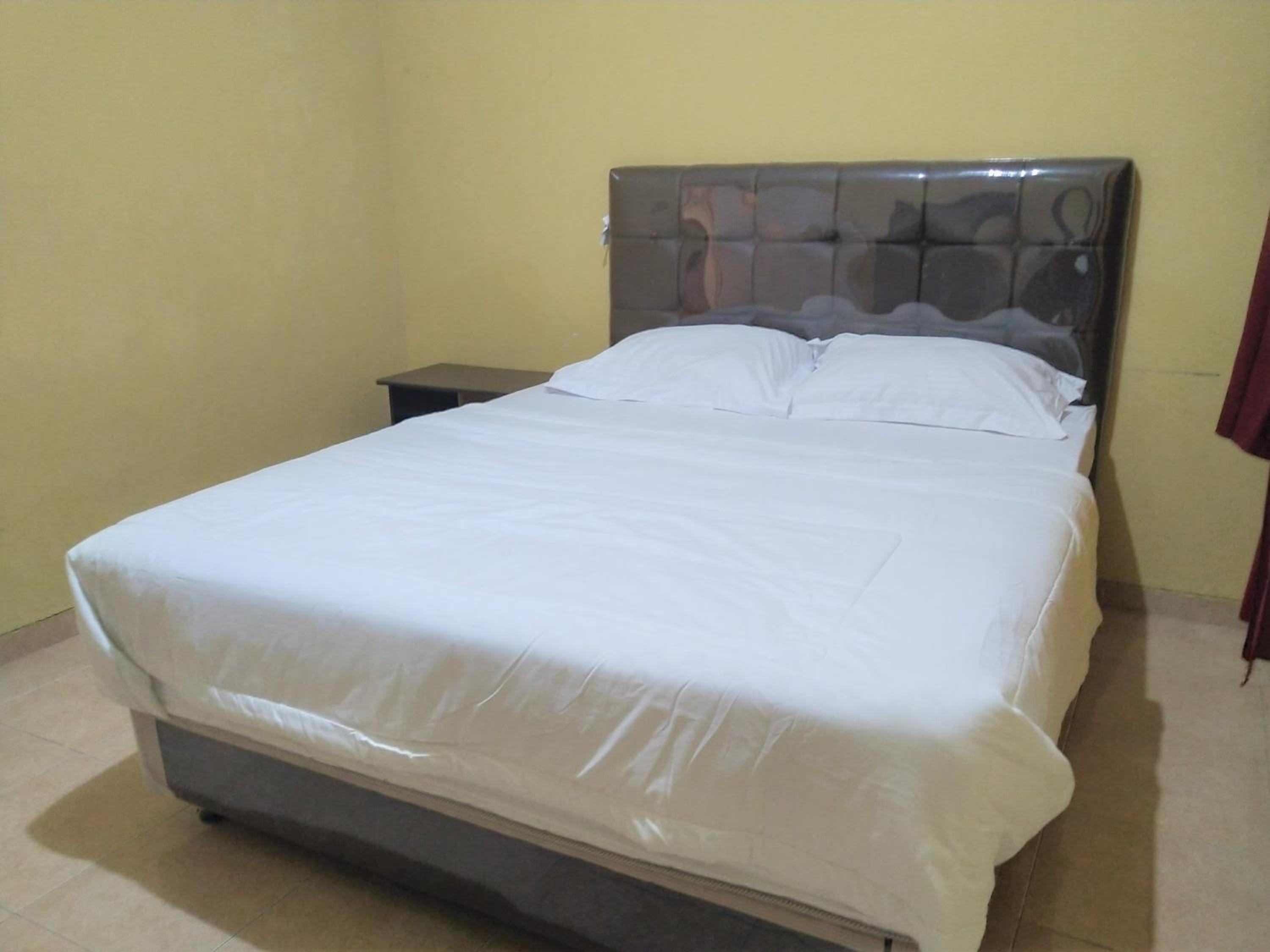 Standard Double Room - Photo 7