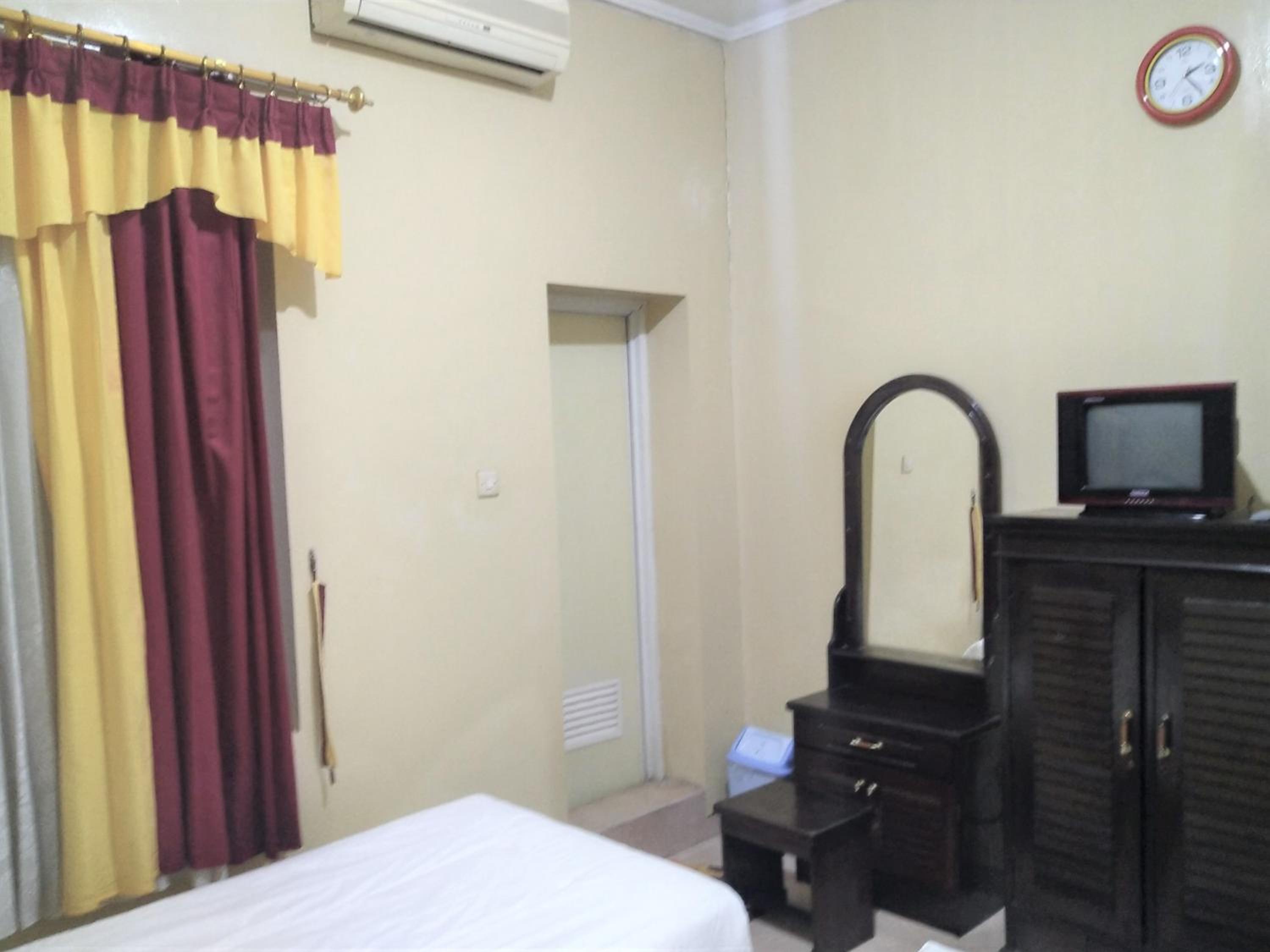 Twin Room - Photo 5