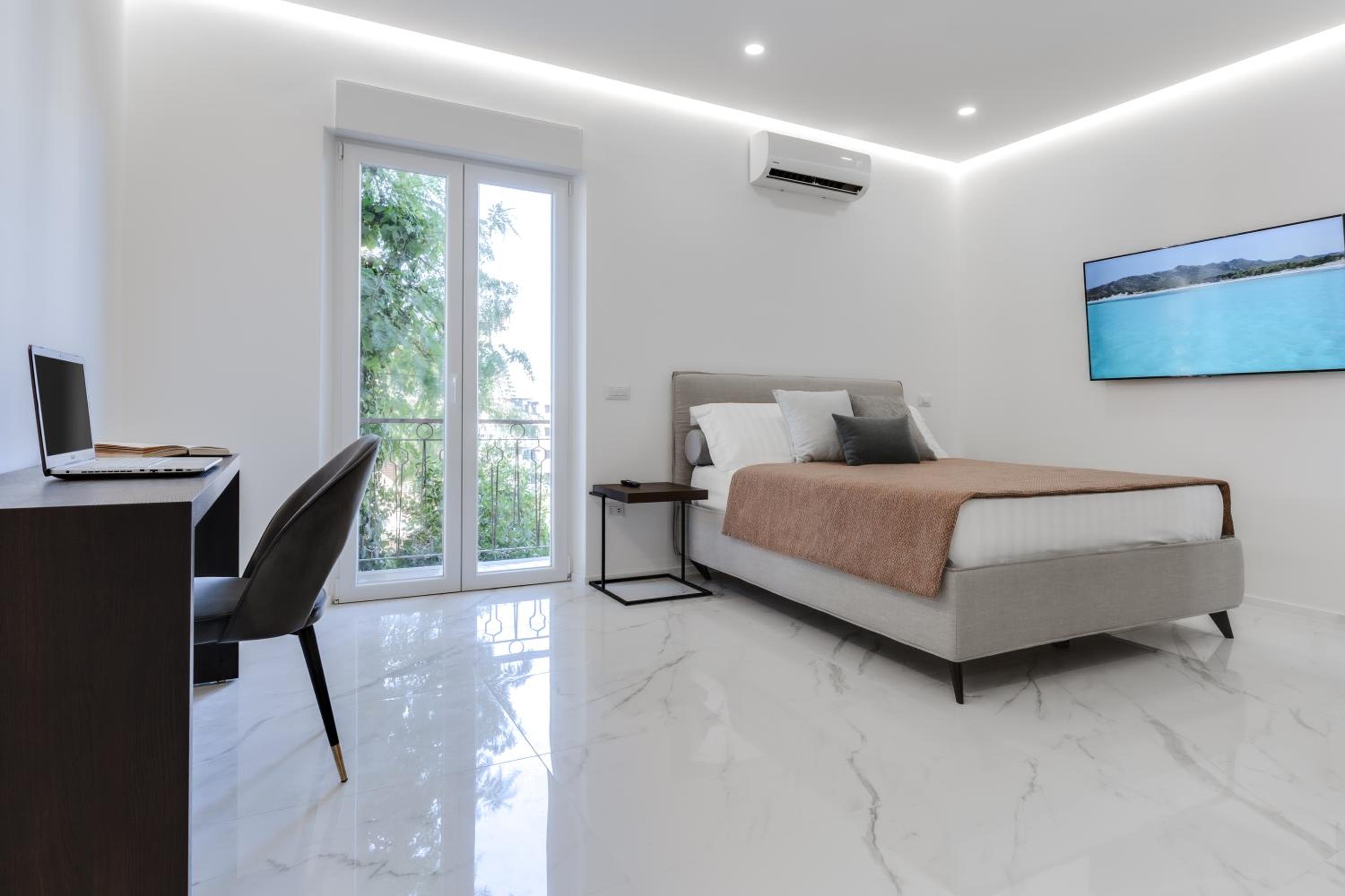 Superior King Room photo 1