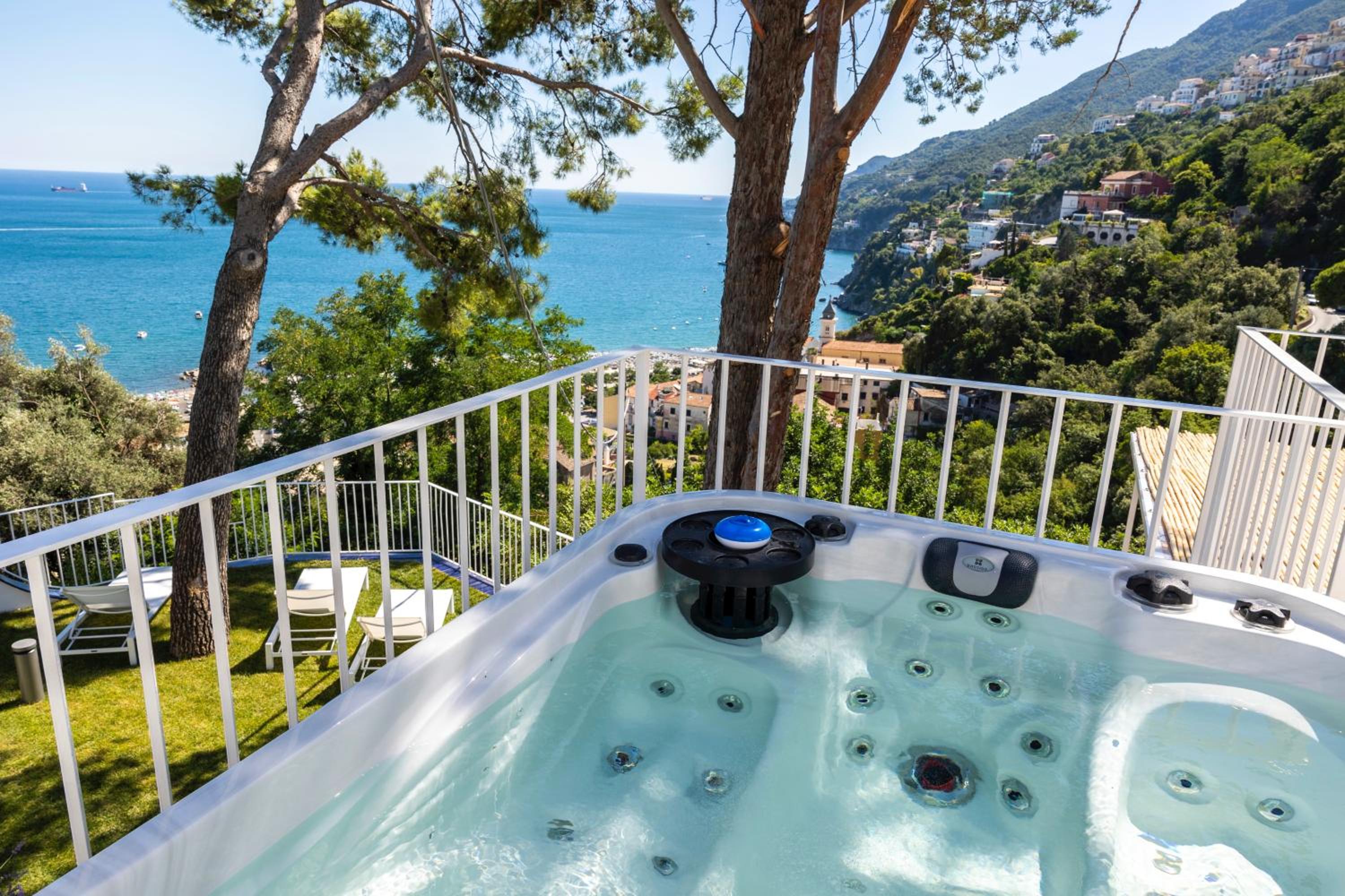 Superior Suite with Sea View - Photo 7