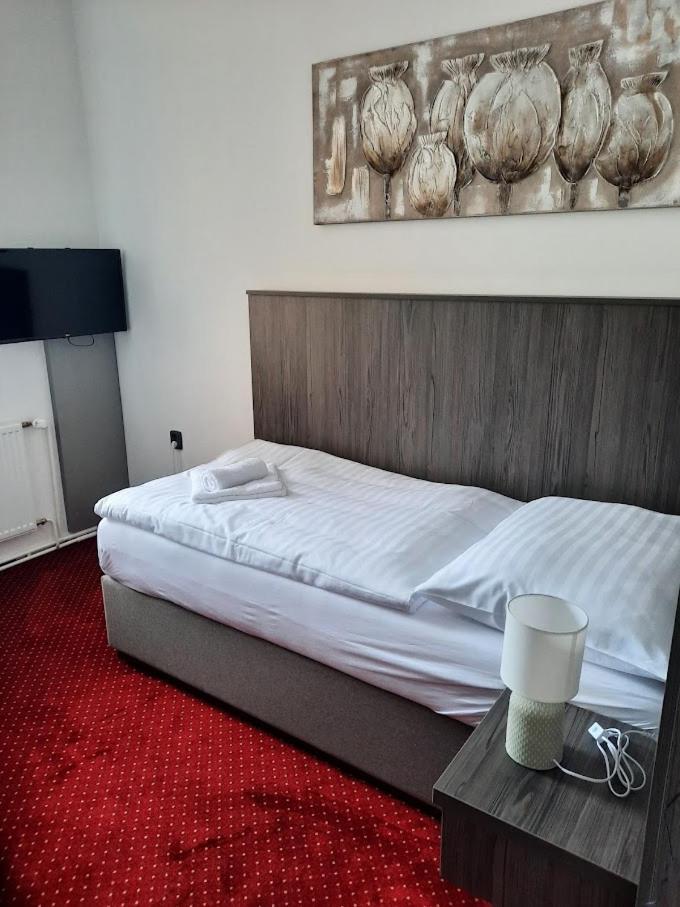 Triple Room with Bathroom photo 2