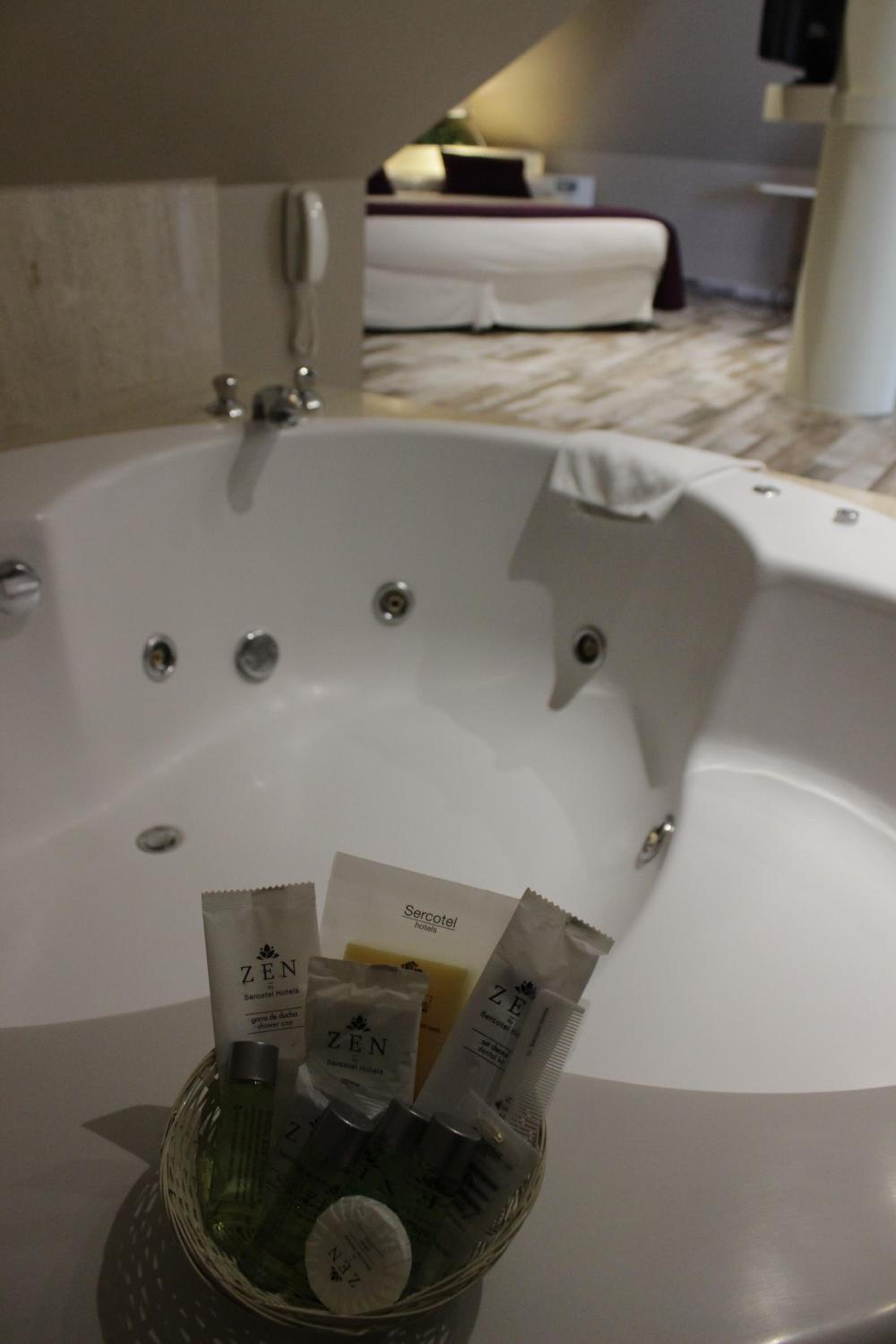 Imperial Suite - Photo 4