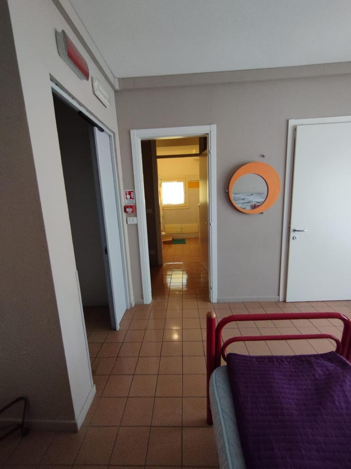 Quadruple Room with Private Bathroom - Photo 4