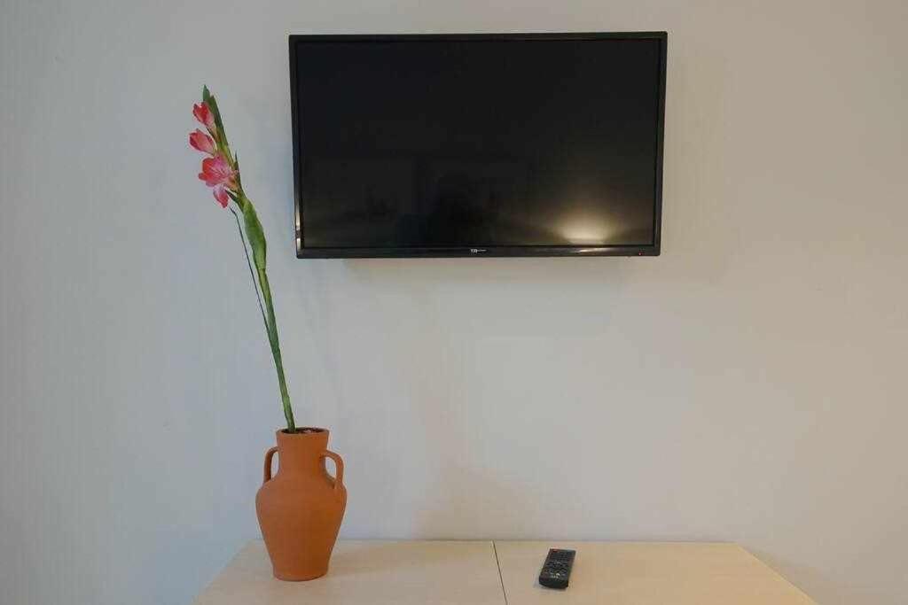 Two-Bedroom Apartment - Photo 25