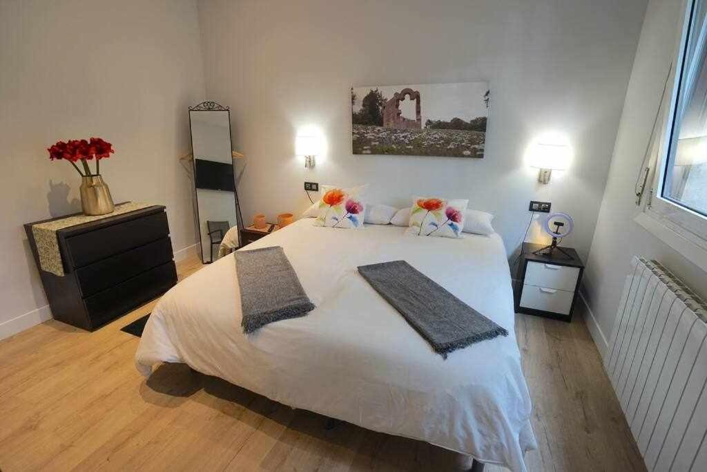 Two-Bedroom Apartment - Photo 26