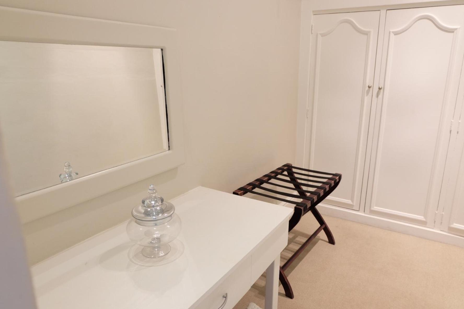 Deluxe Double or Twin Room with Ocean View - Photo 7