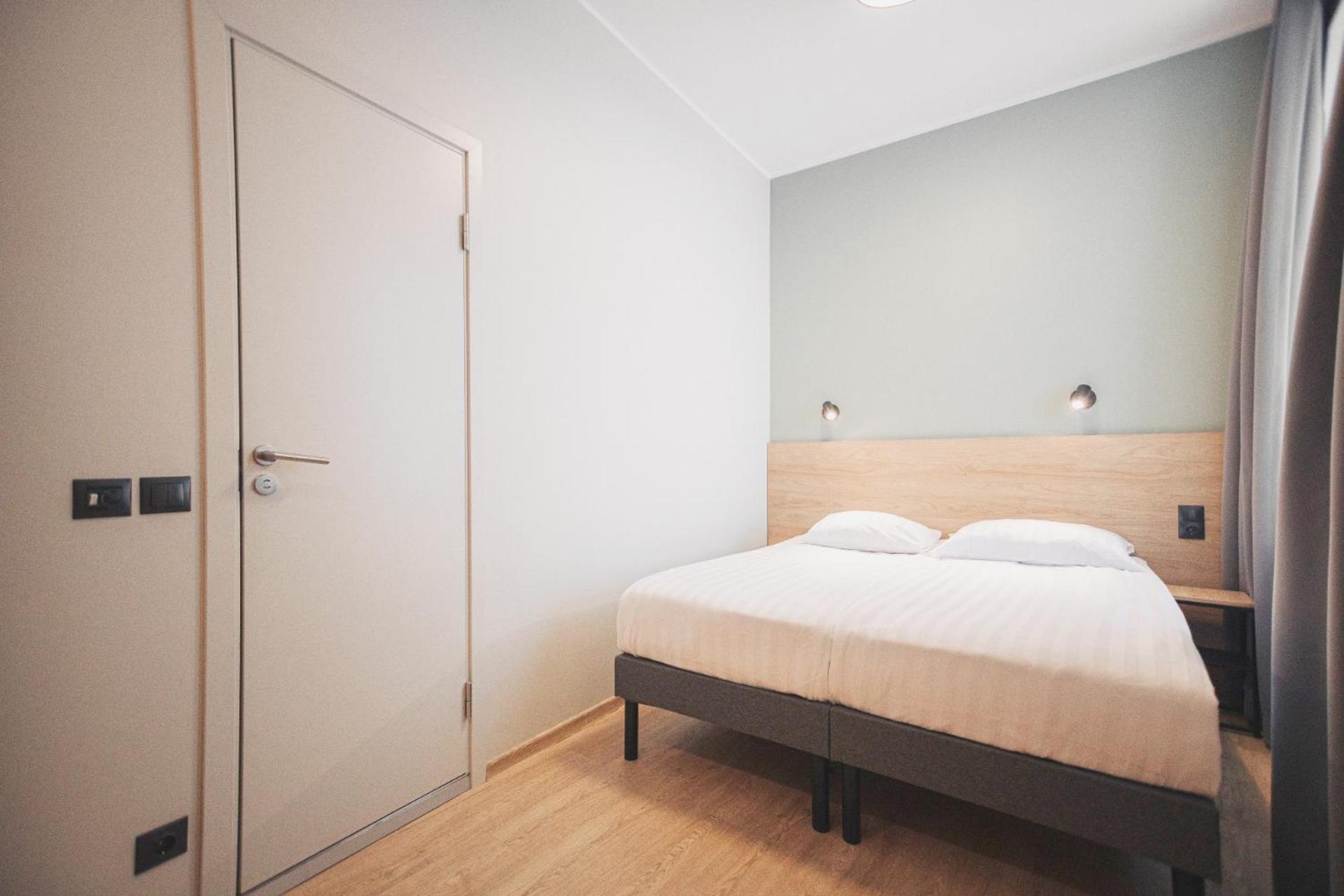 Small Double or Twin Room photo 2