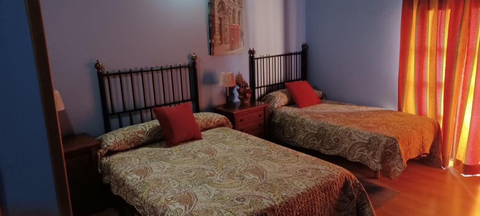 Habitación Doble con Baño Privado