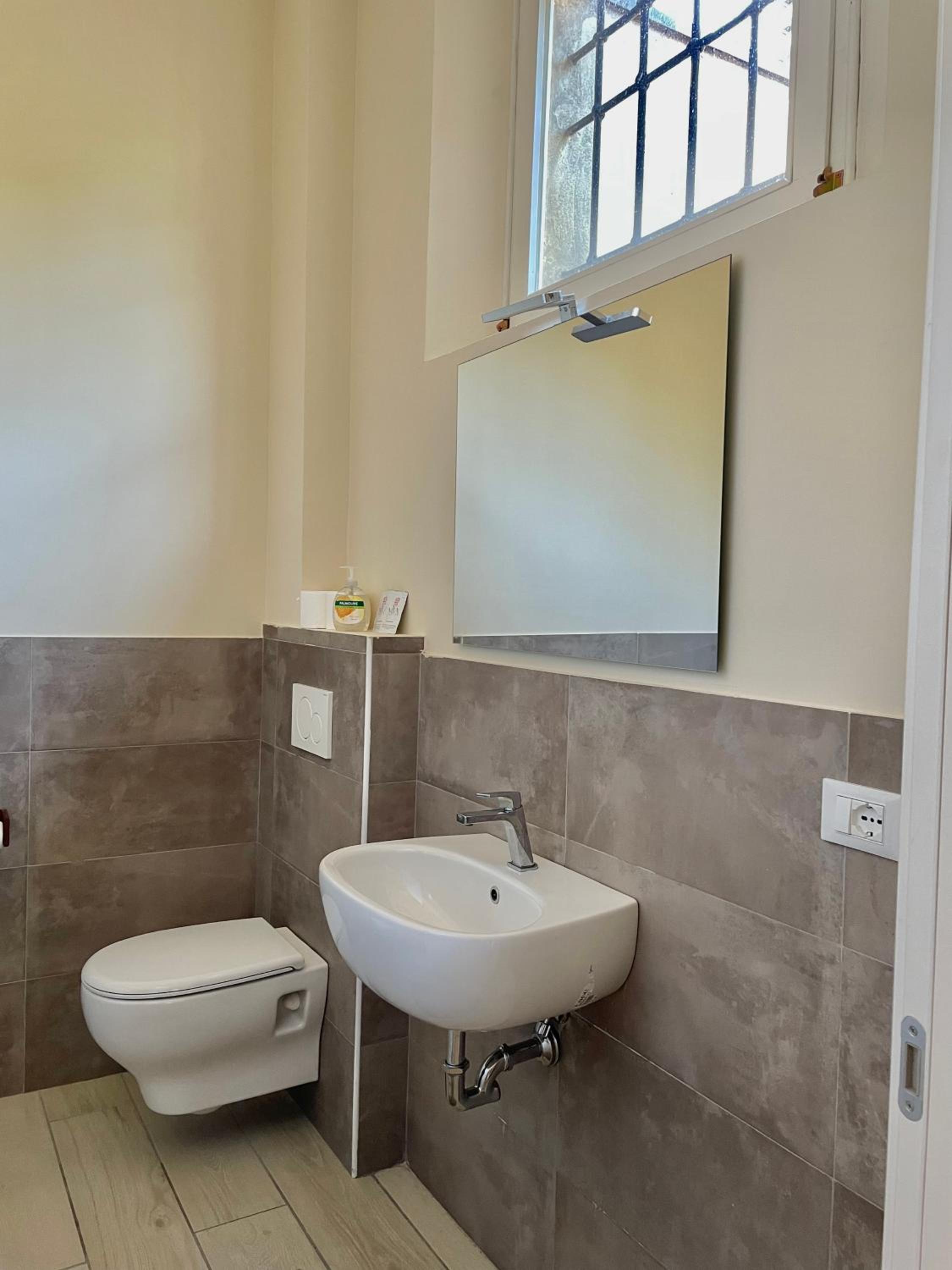 Double Room with Private Bathroom photo 1