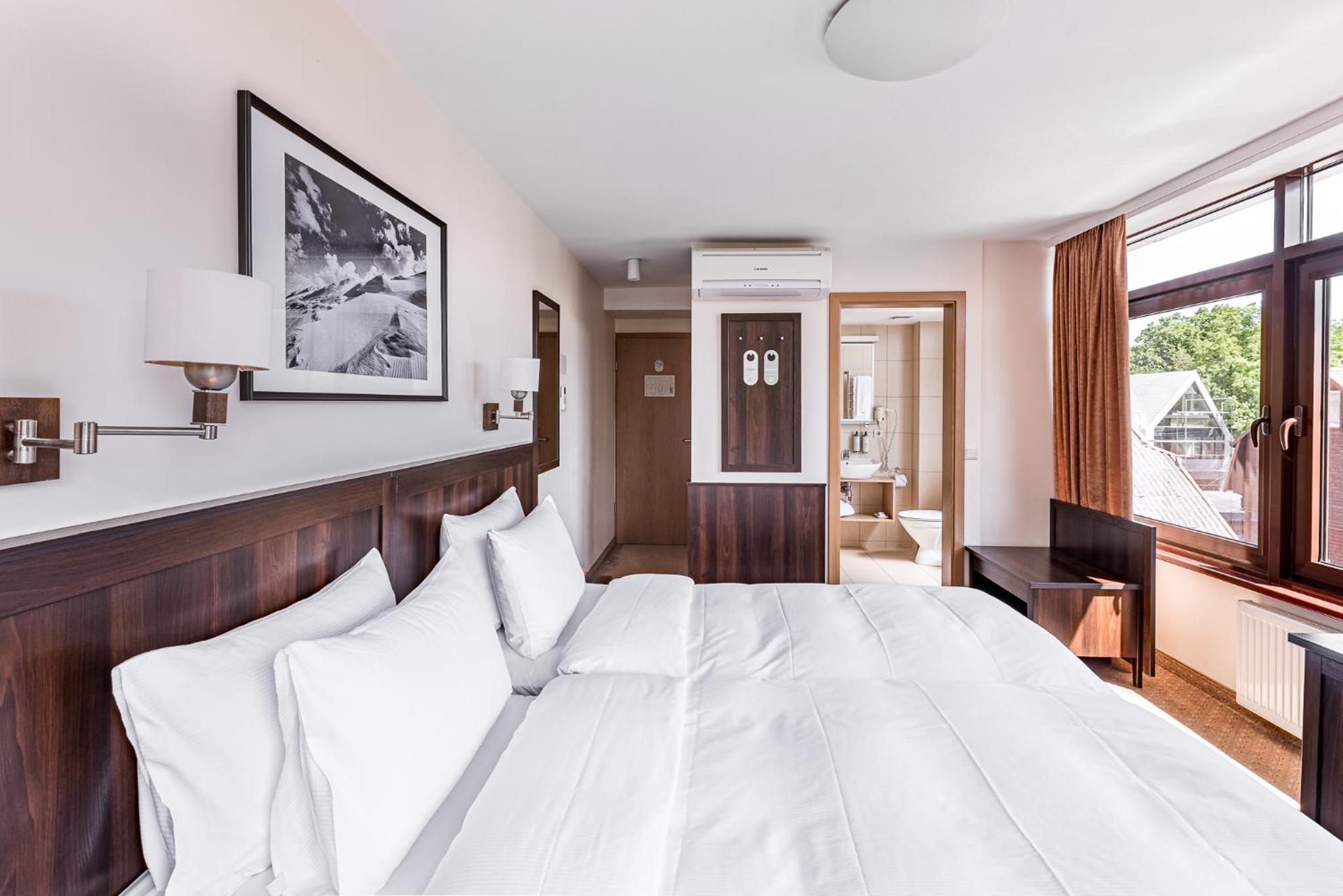 Superior Twin Room with Spa Access - Photo 4