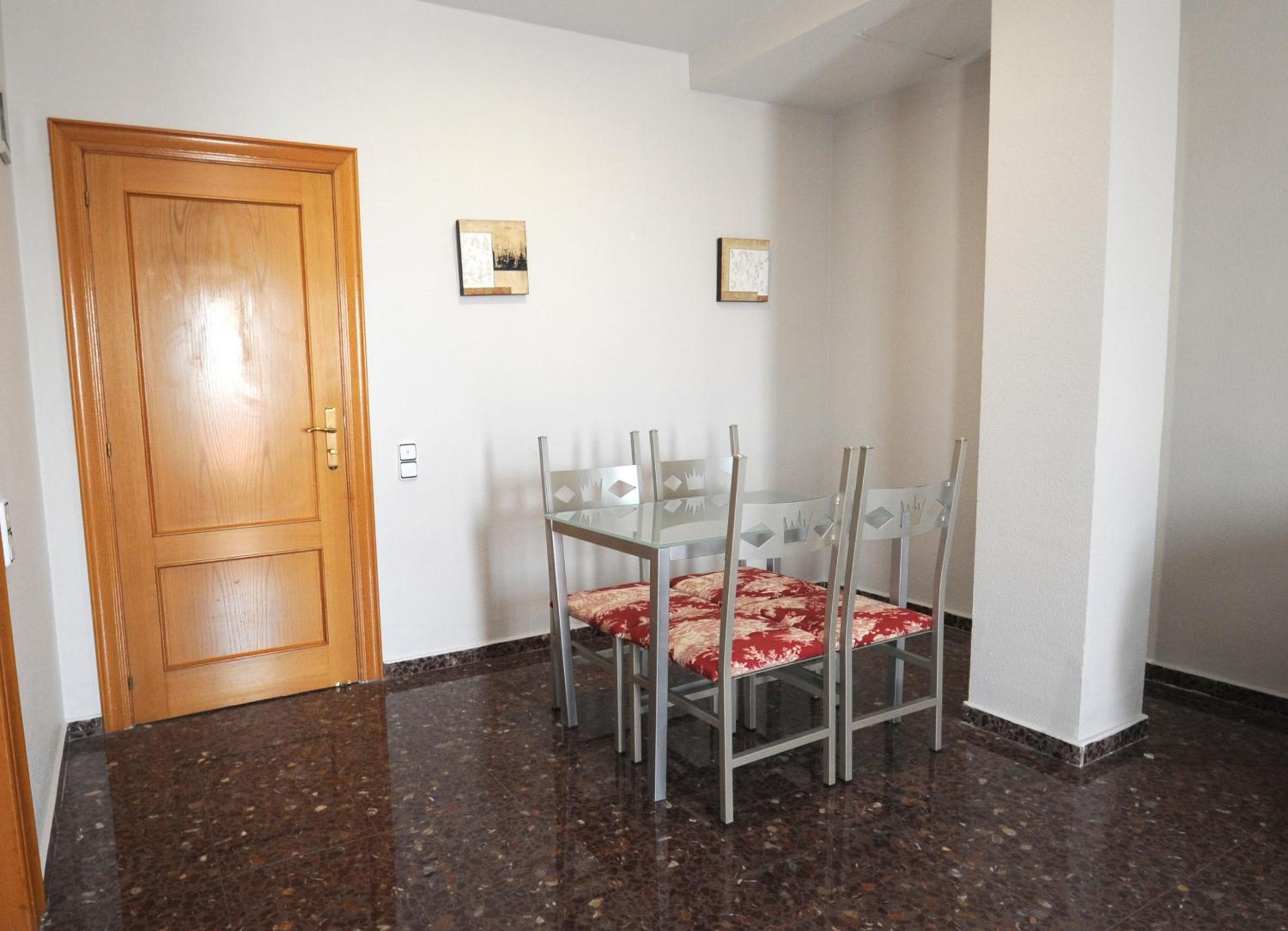Basic Triple Room photo 3
