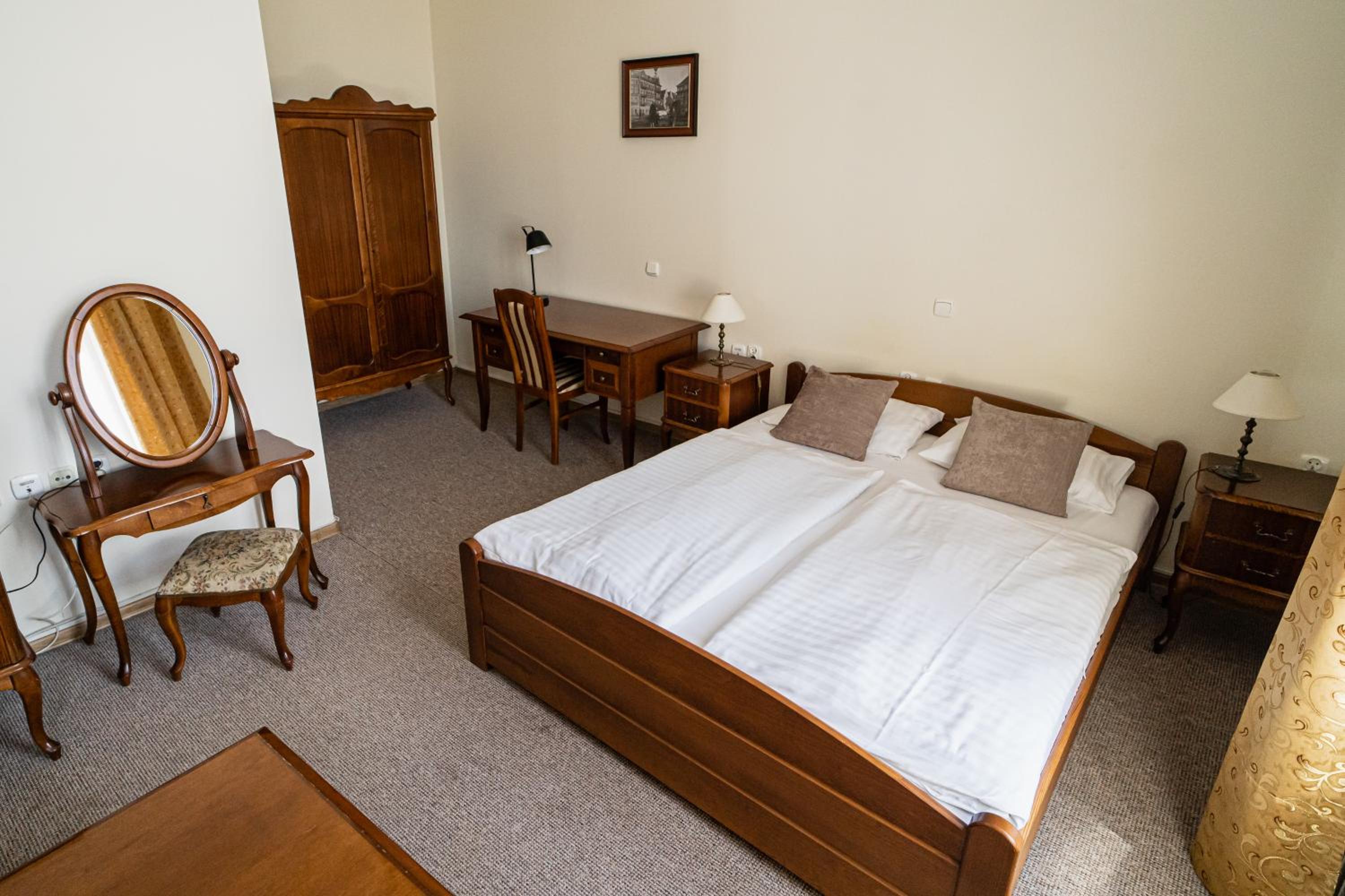 Double Room - Photo 3
