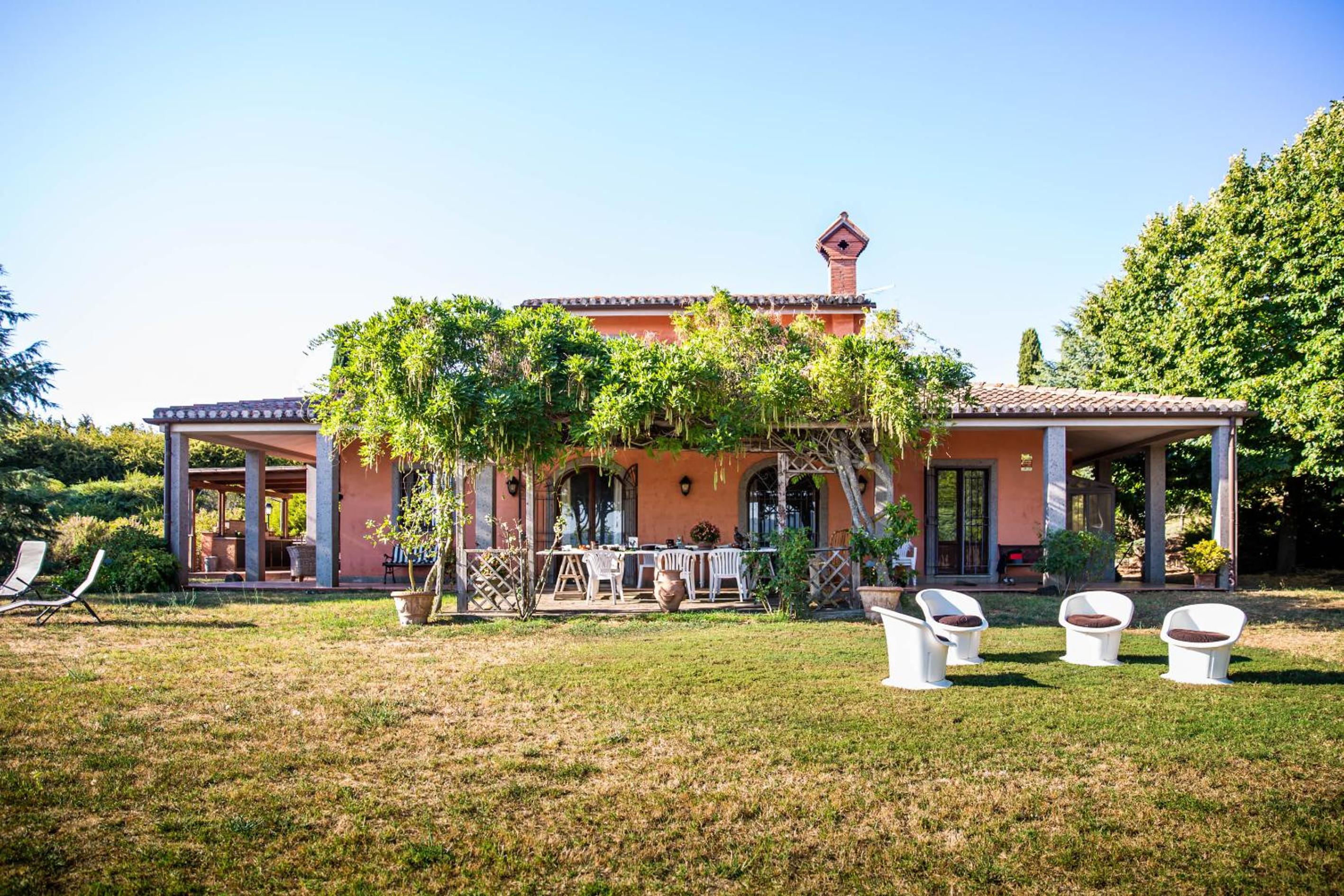 Villa photo 3