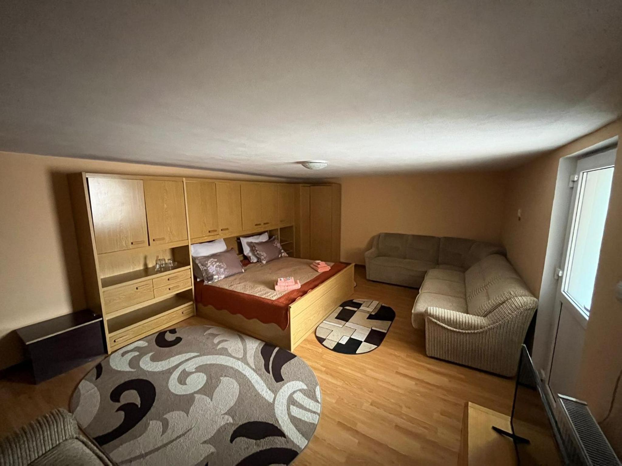 Family Room - Photo 1