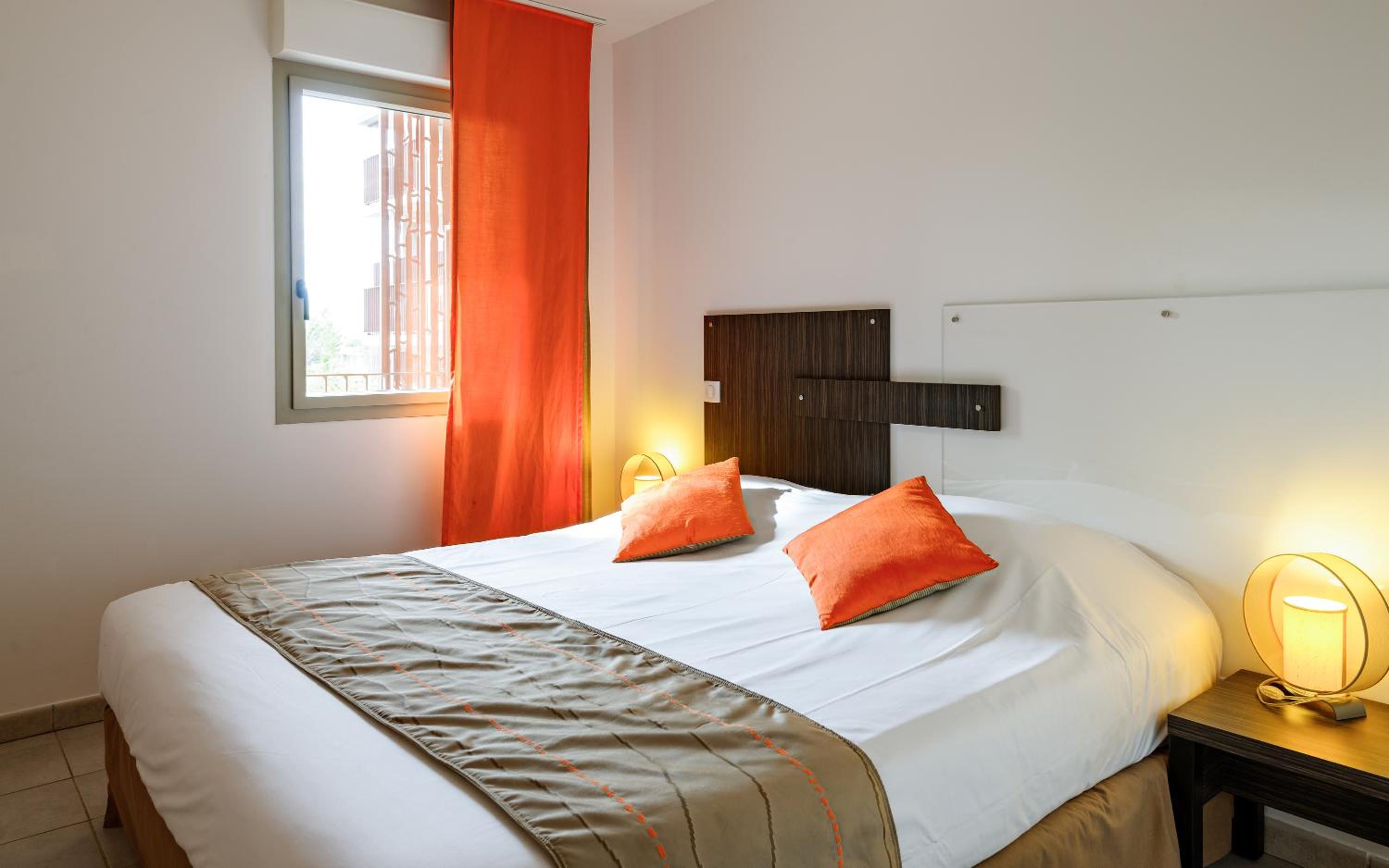 One-Bedroom Apartment (4 Adults) - Photo 7