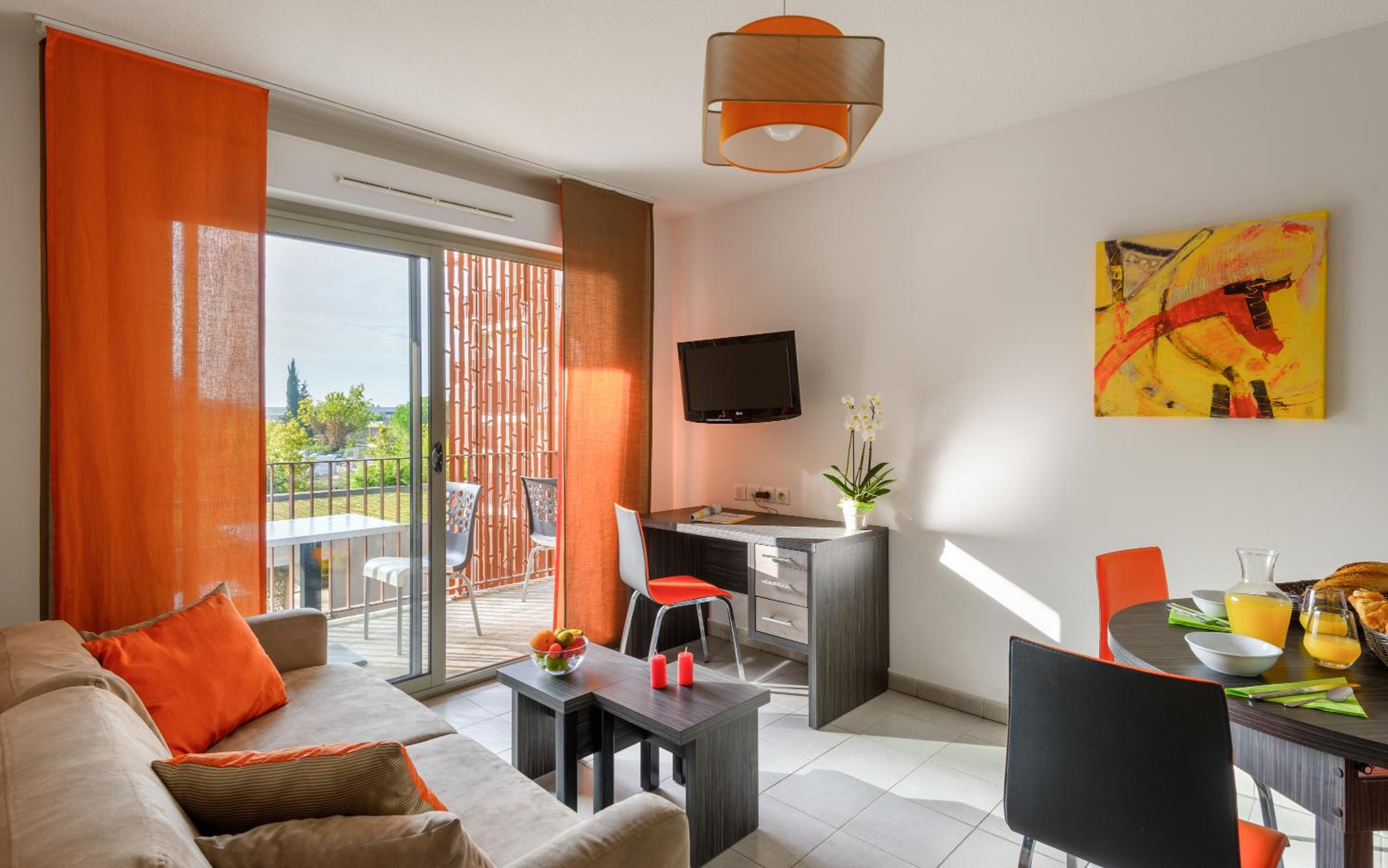 One-Bedroom Apartment (4 Adults)