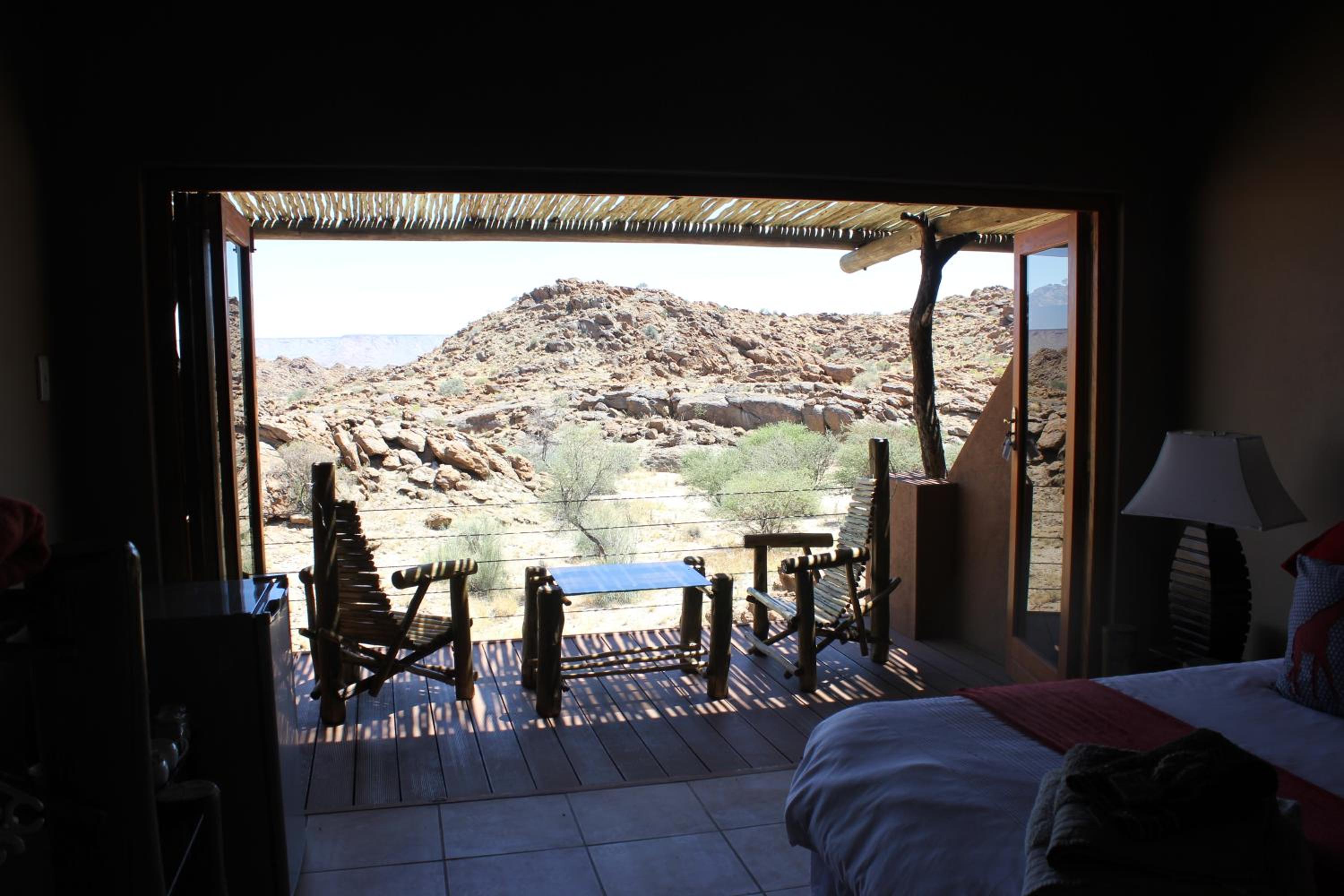 Double or Twin Room with Balcony - Photo 9