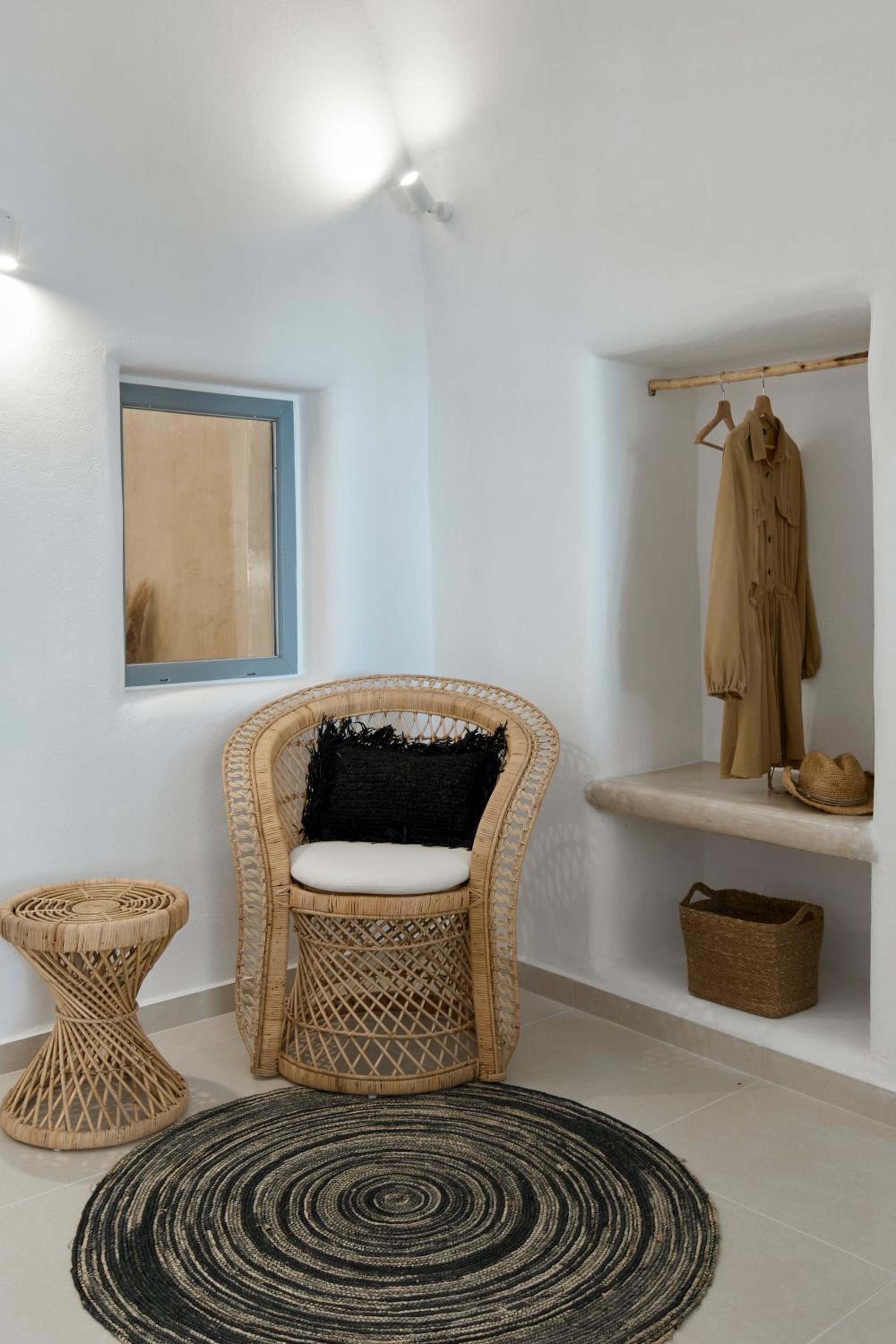 Premium Cave Suite with Outdoor Plunge Pool - Photo 23