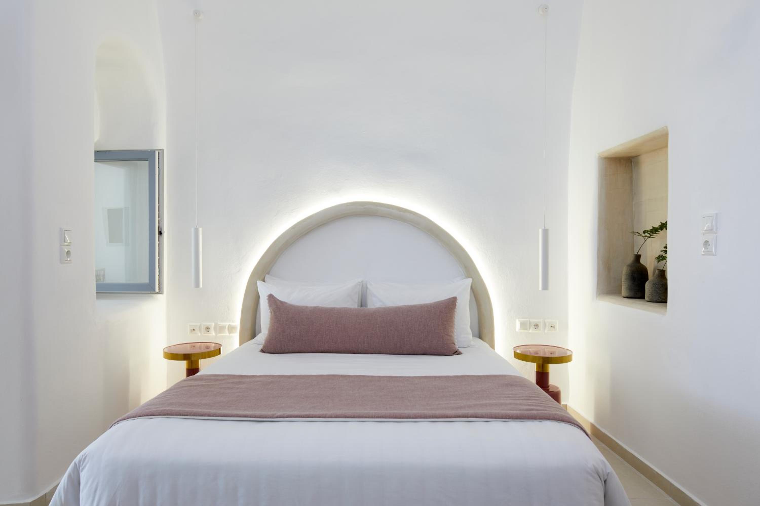Premium Cave Suite with Outdoor Plunge Pool - Photo 2