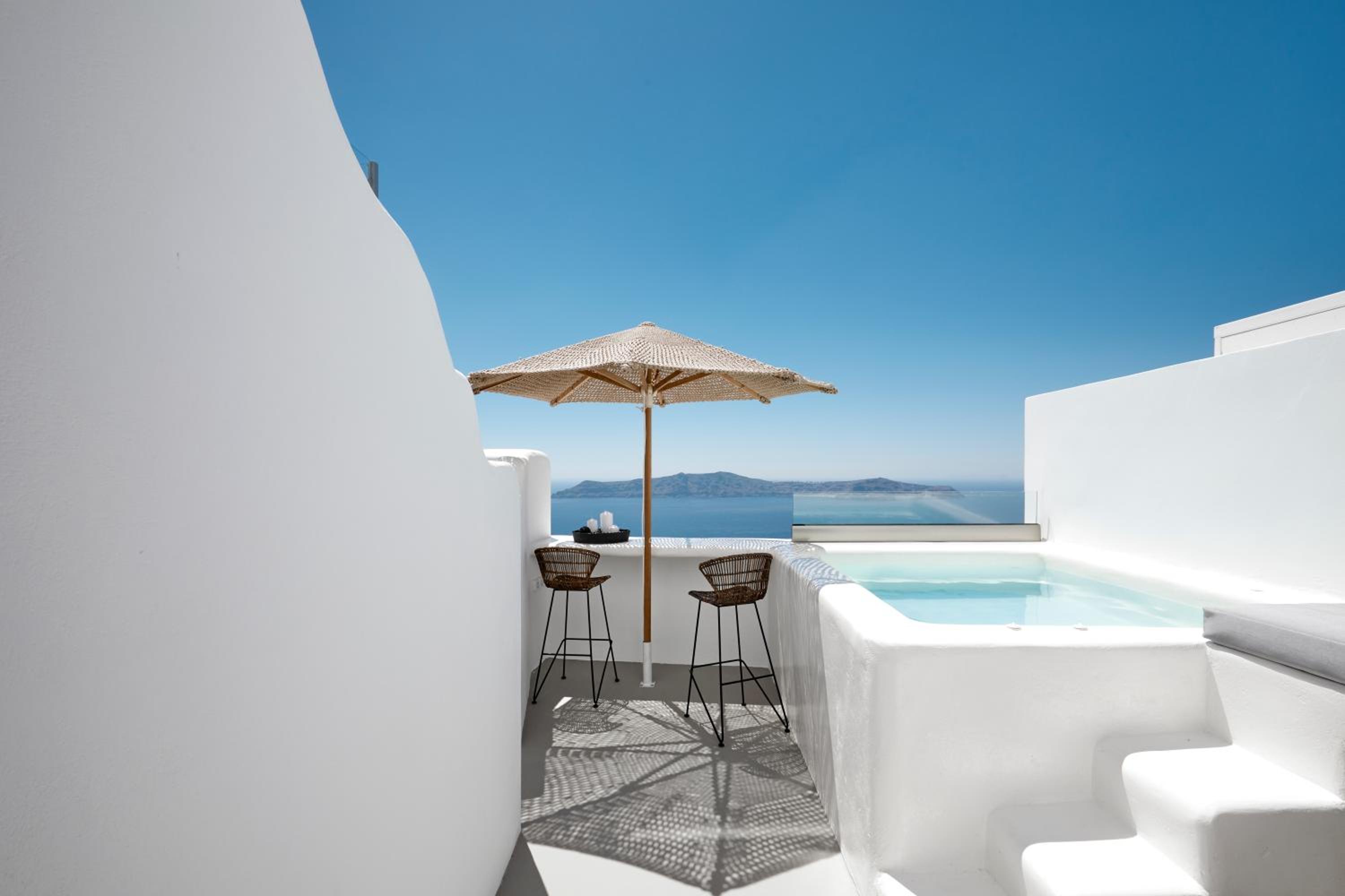 Premium Cave Suite with Outdoor Plunge Pool - Photo 5