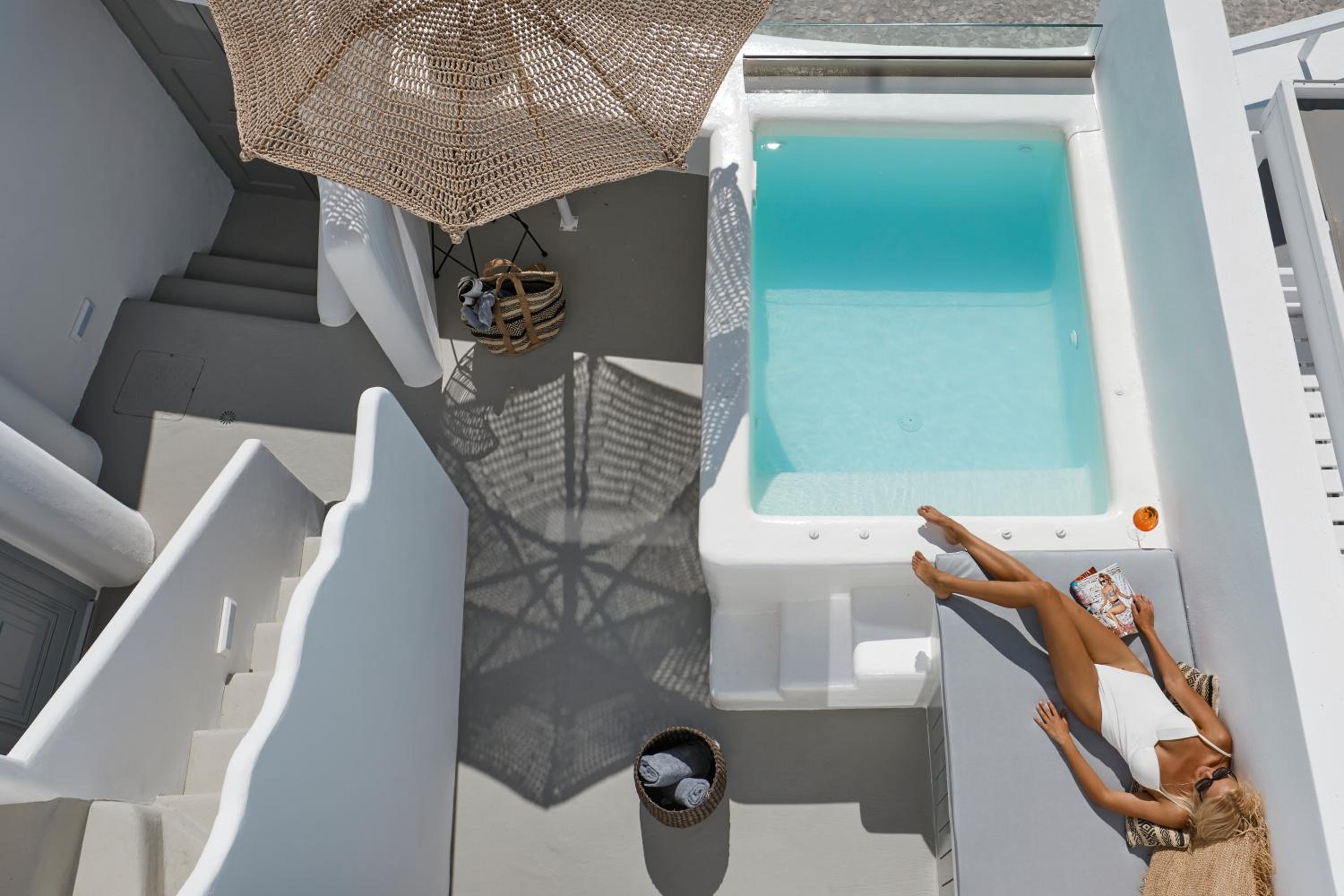 Premium Cave Suite with Outdoor Plunge Pool - Photo 15