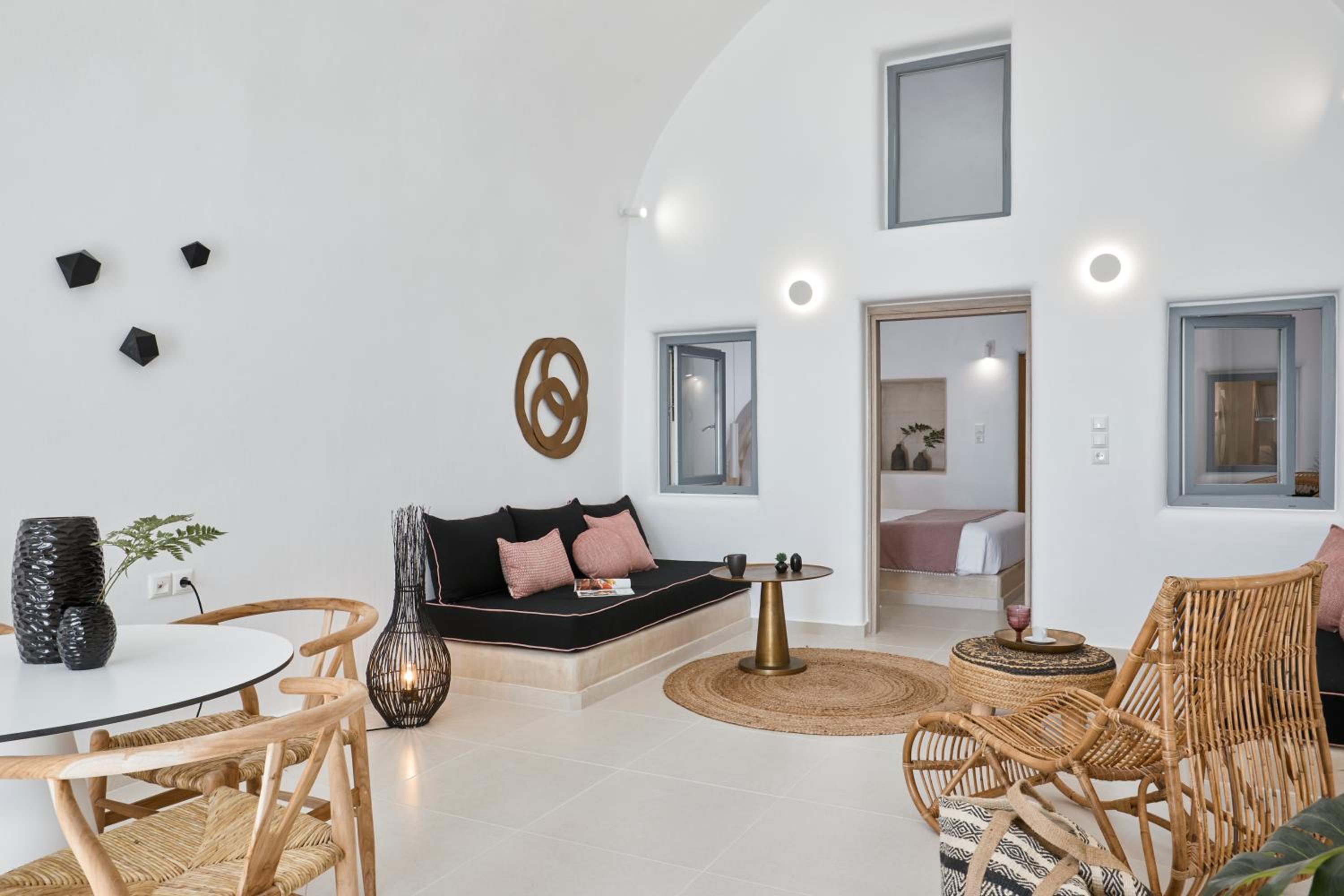 Premium Cave Suite with Outdoor Plunge Pool - Photo 12