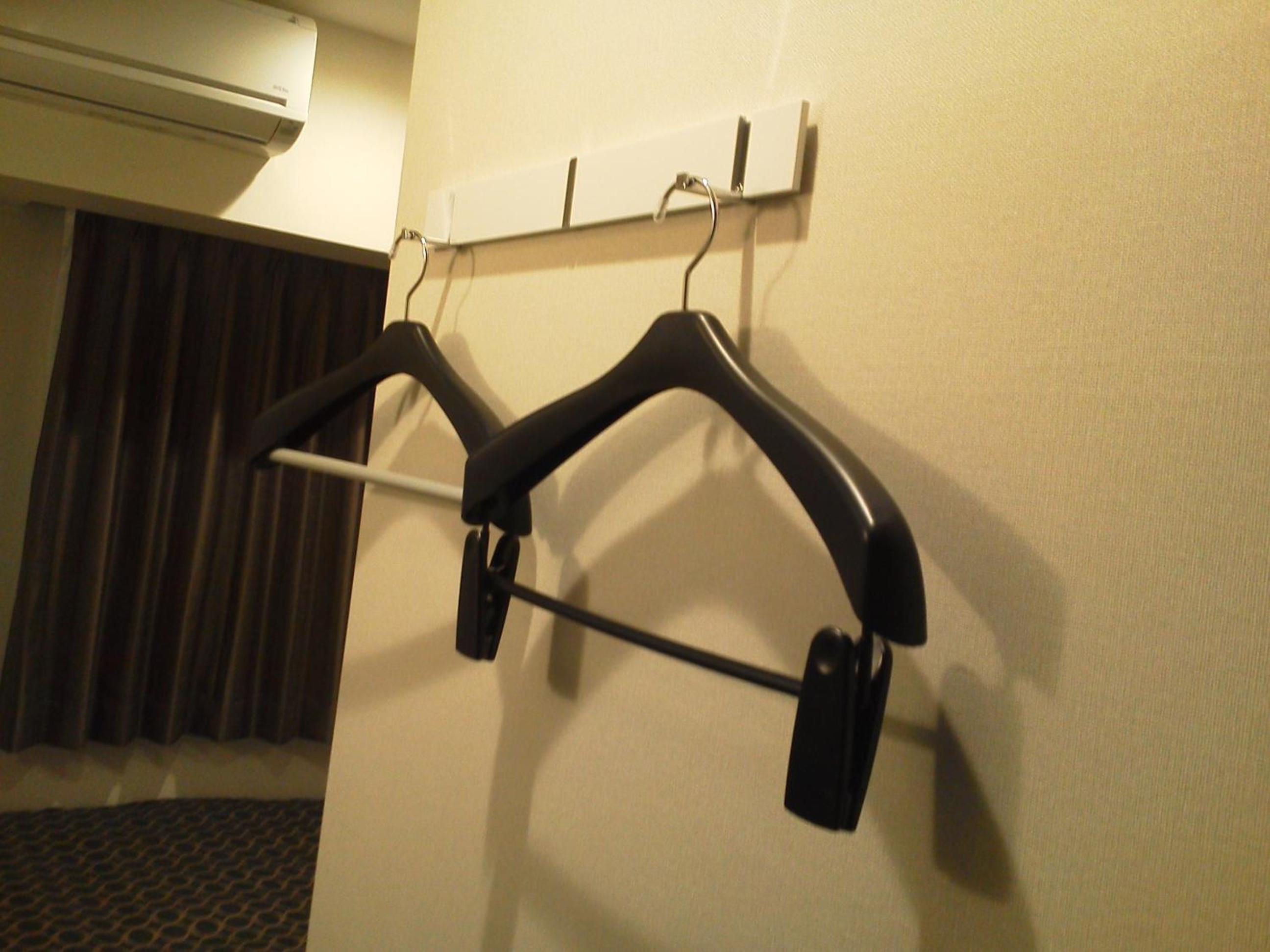 Adjacent Single Room - Non-Smoking photo 3