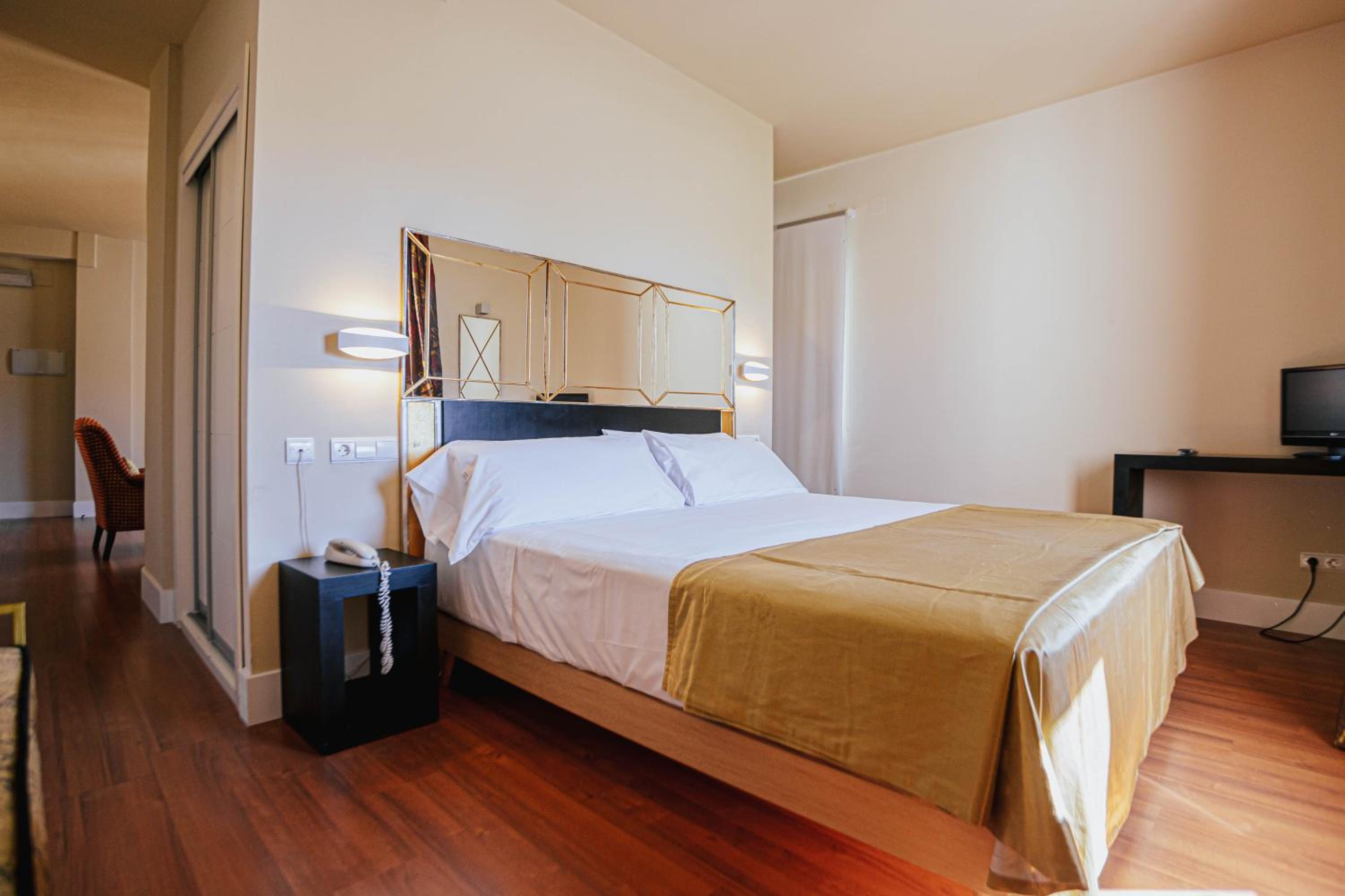 Junior Suite - Photo 3
