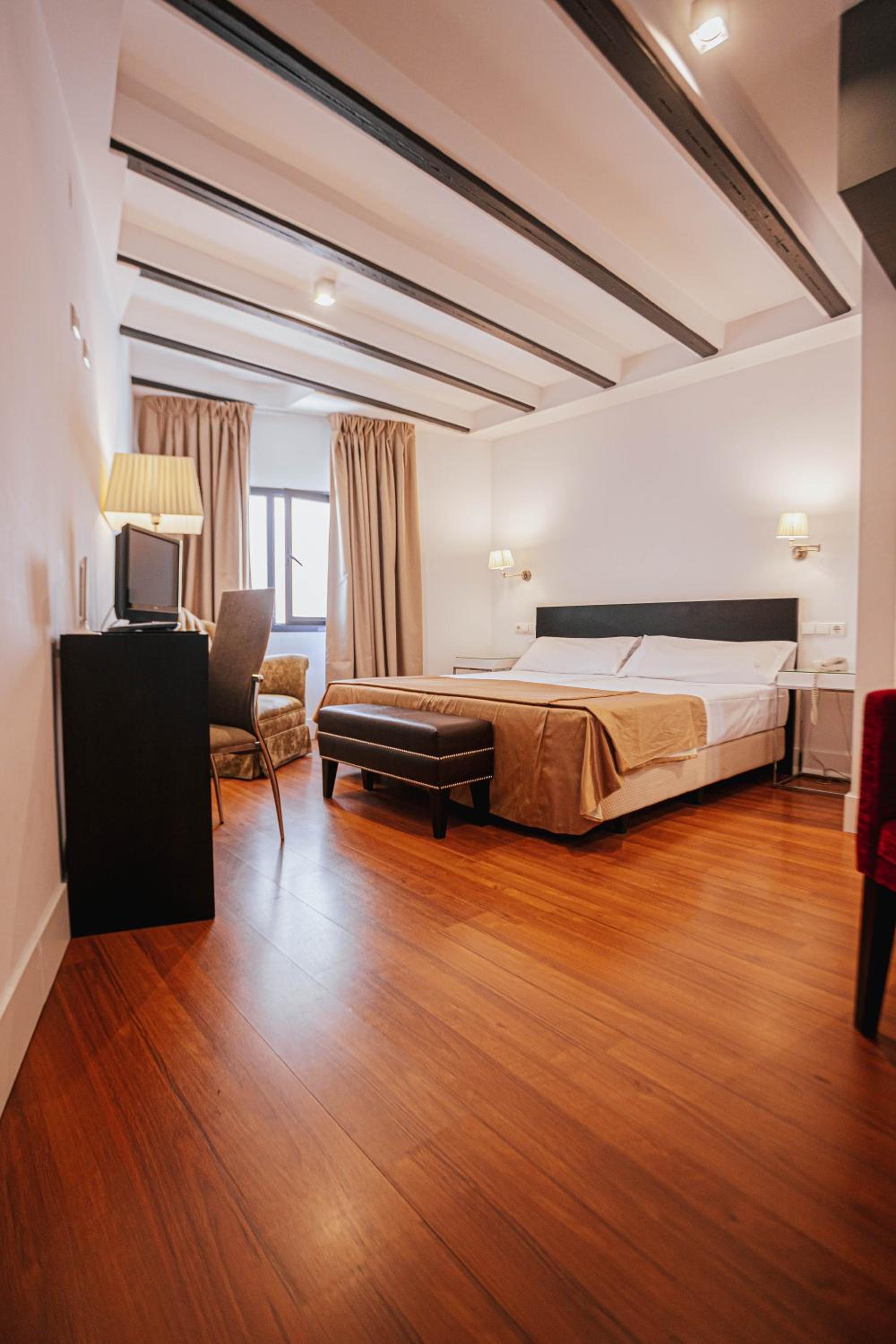 Twin Room - Photo 4