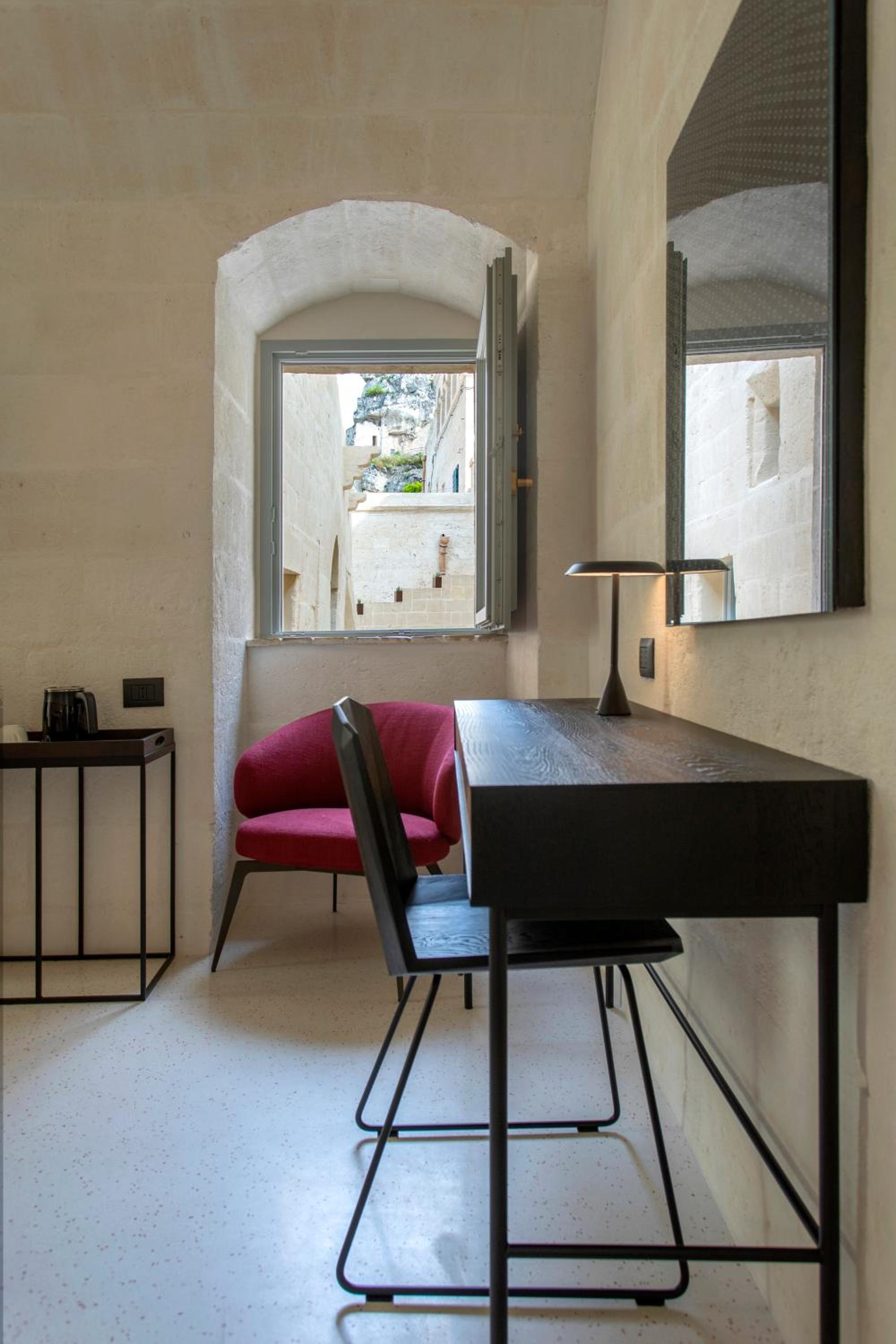 Standard Double Room - Photo 4