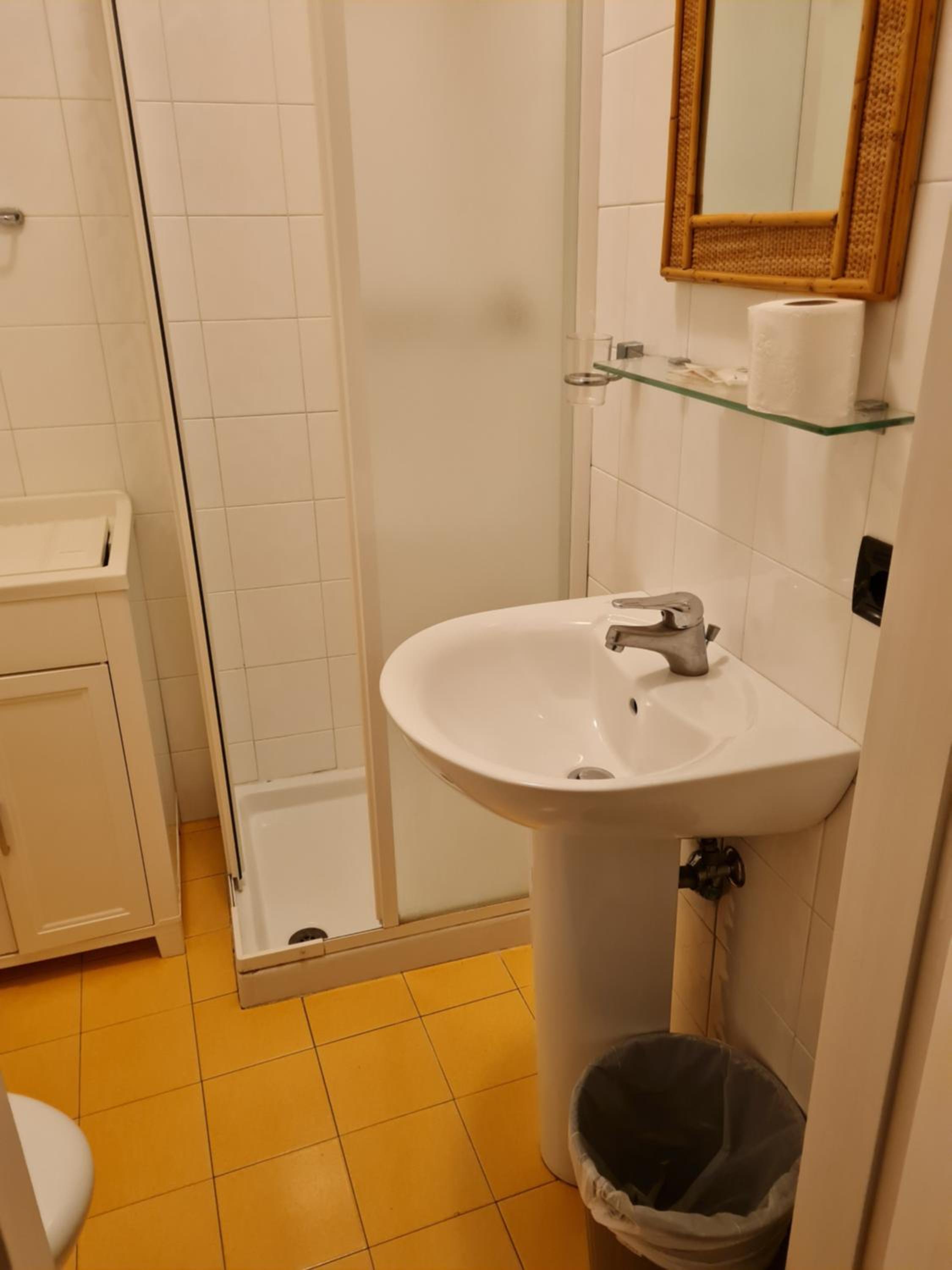 Single Room with Private Exernal Bathroom photo 2