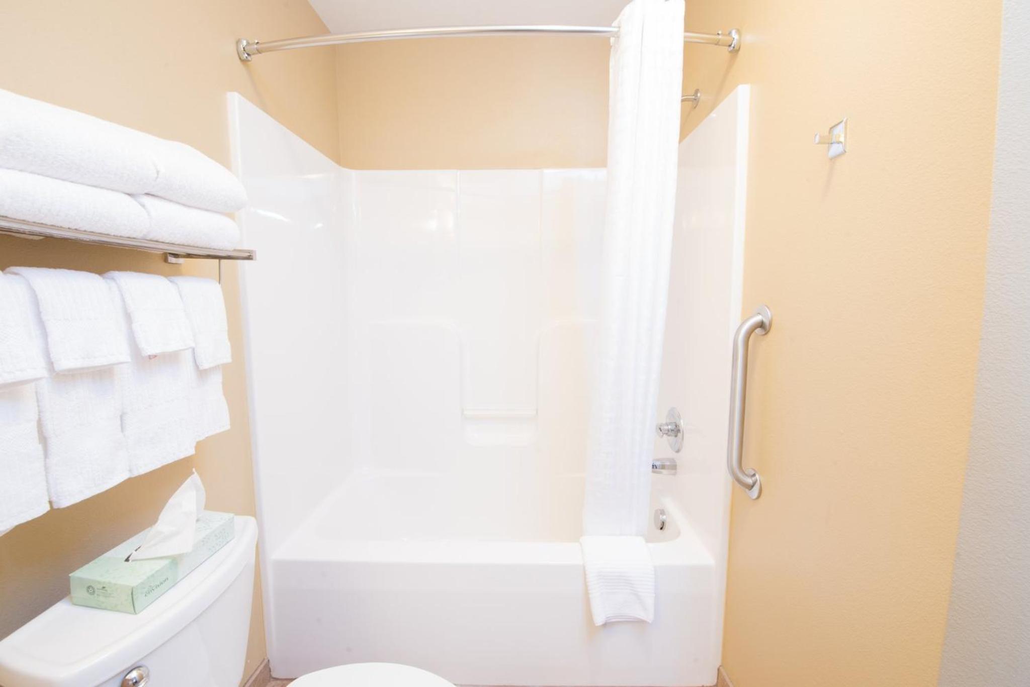 Studio Queen Suite - Photo 2
