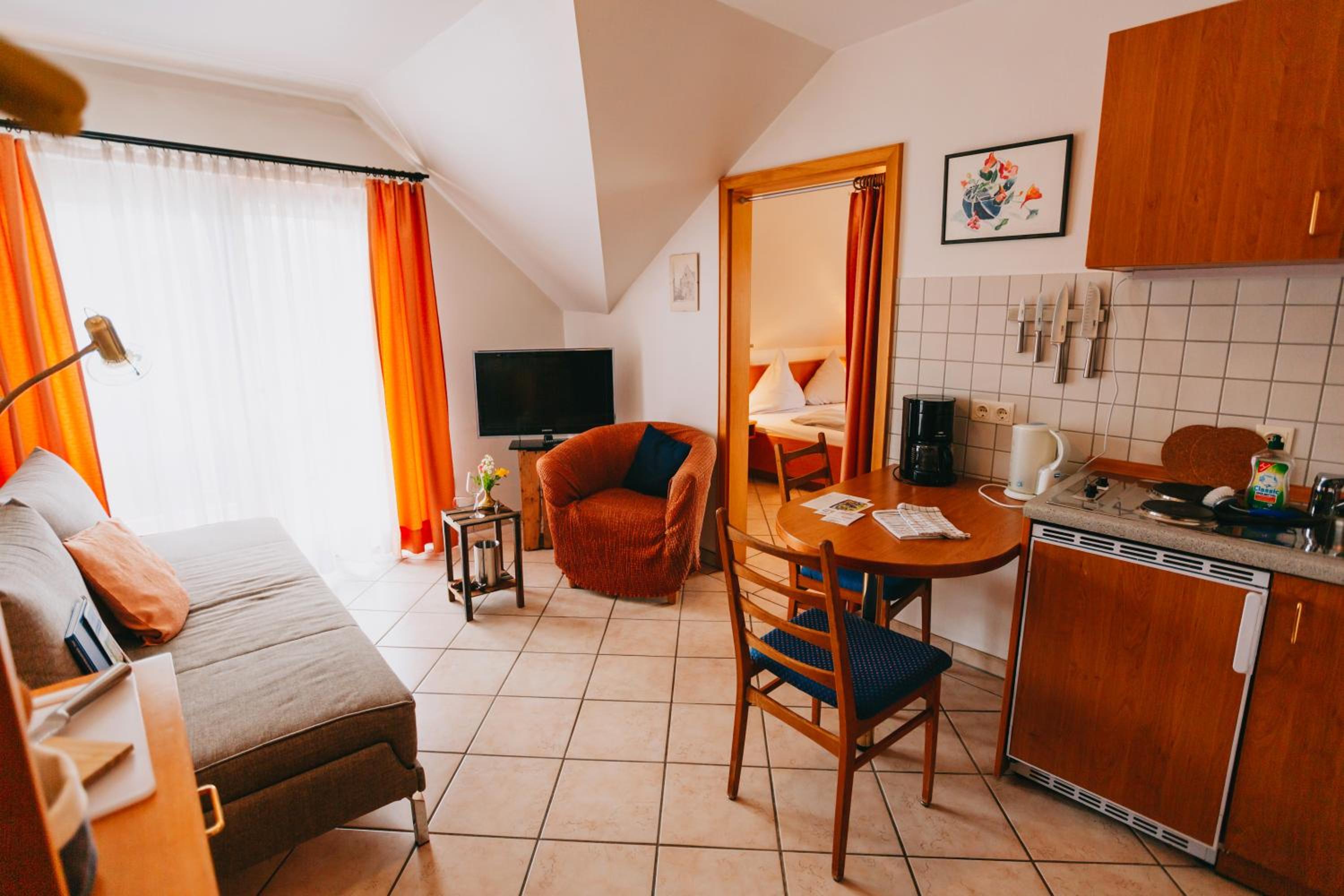 Apartment with Balcony photo 1