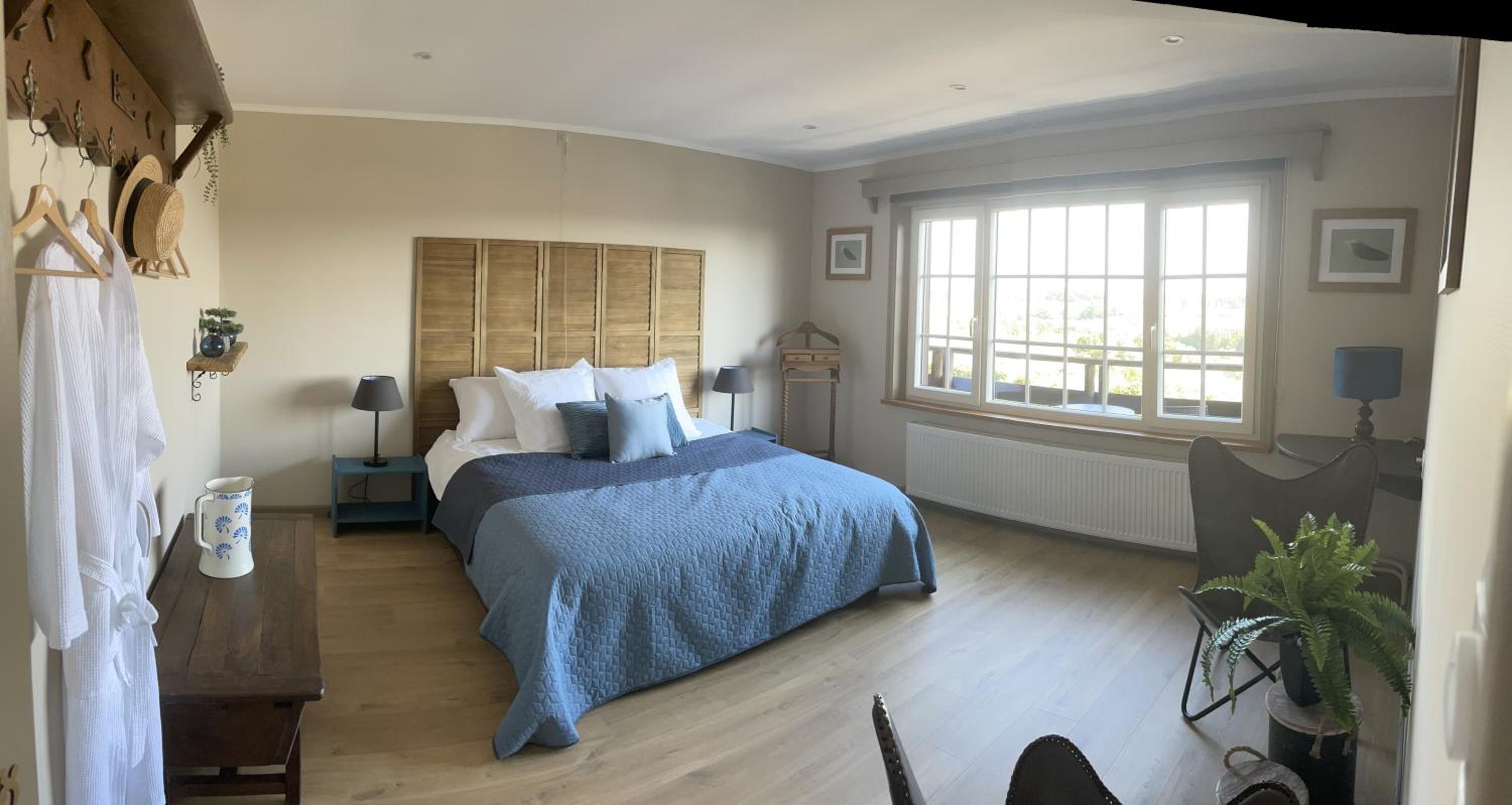 King Room with Mountain View photo 3