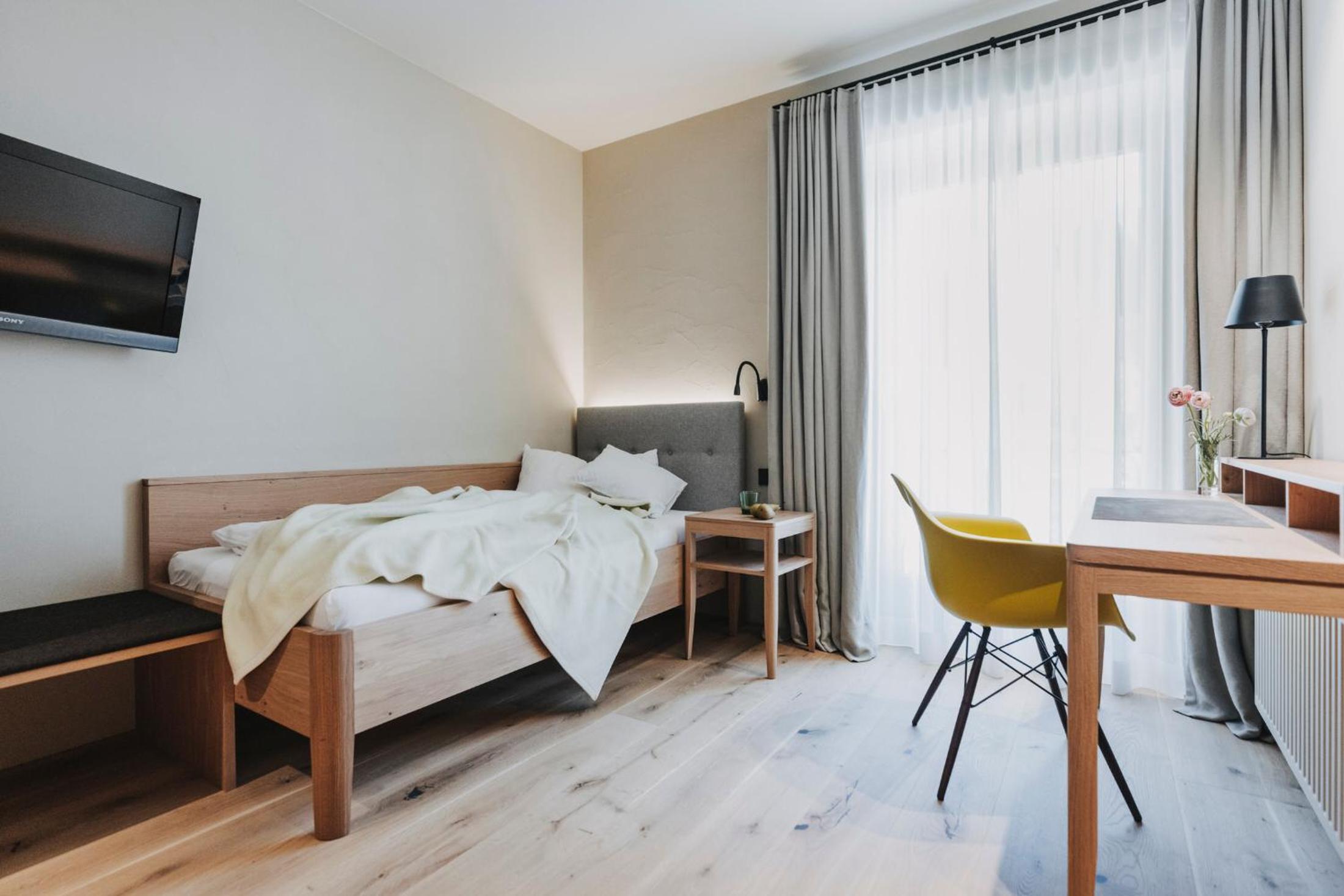 Single Room photo 2