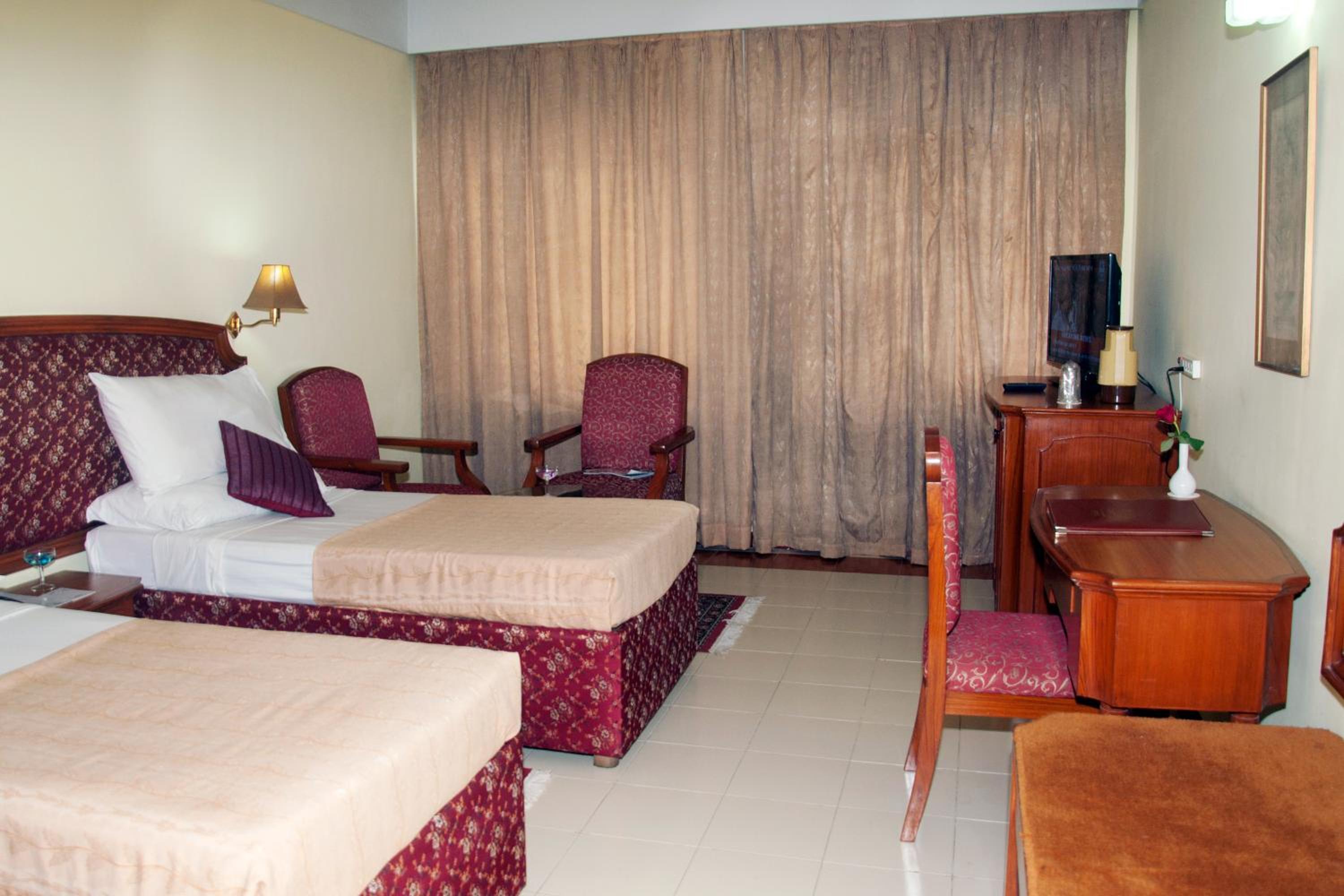 Standard Double or Twin Room photo 3