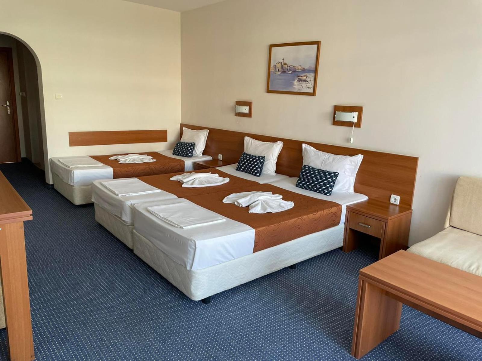 Triple Room with Balcony photo 2