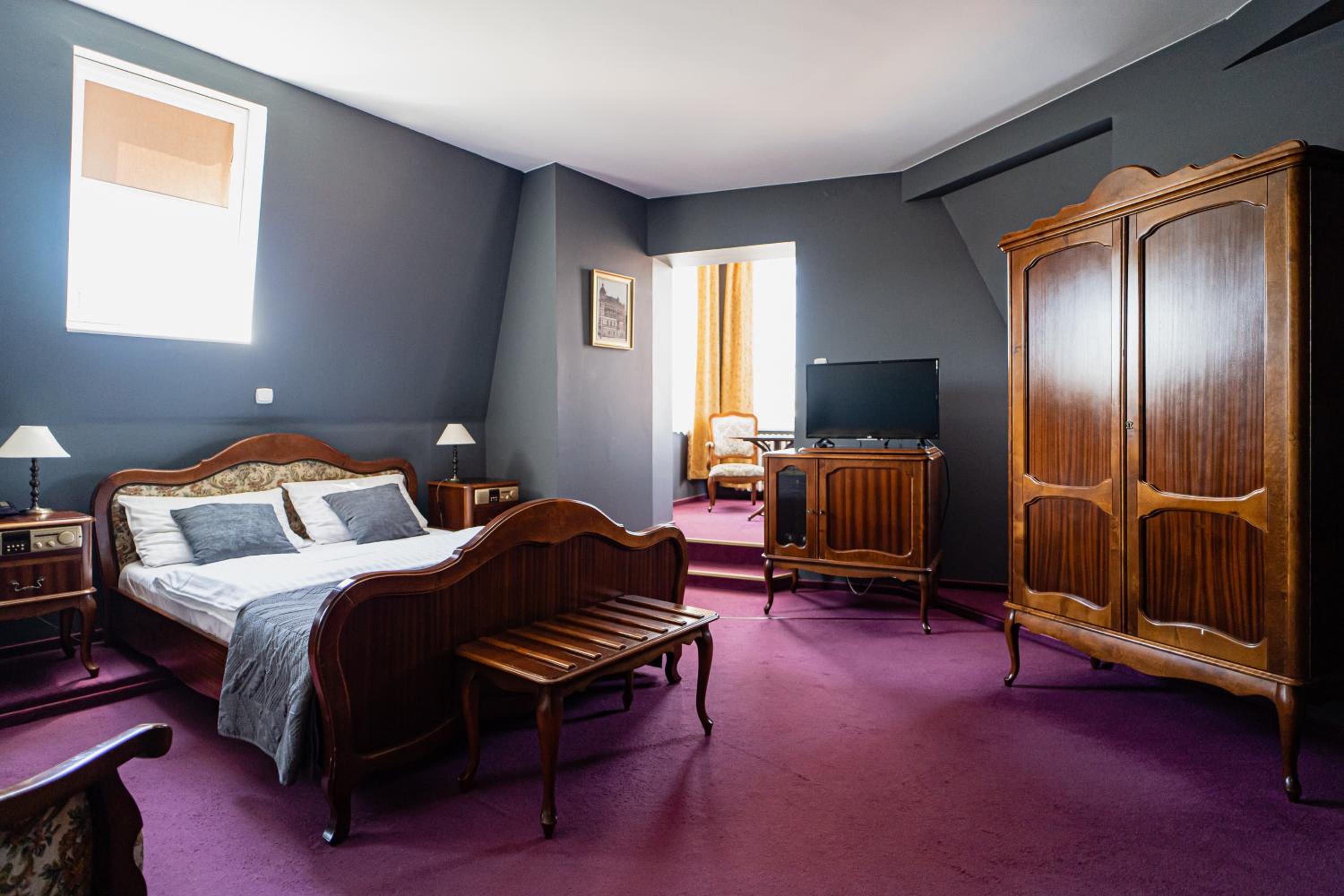 Double Room - Photo 4