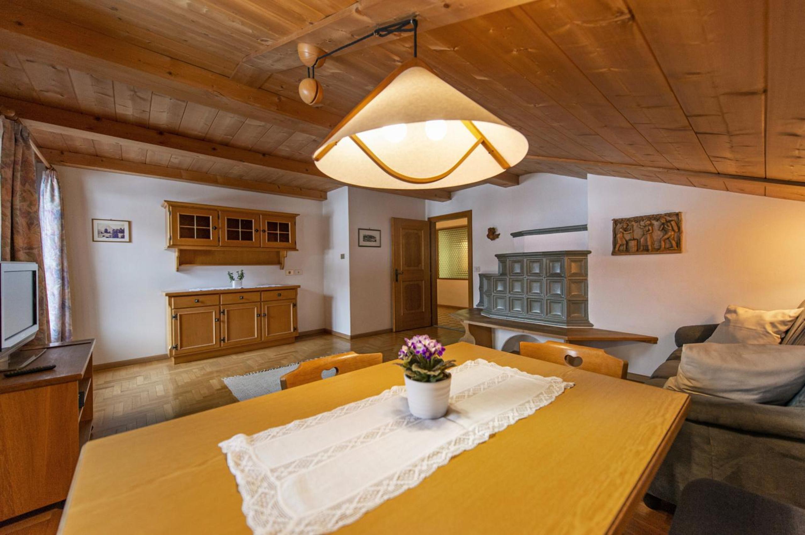 Apartment with Mountain View photo 2