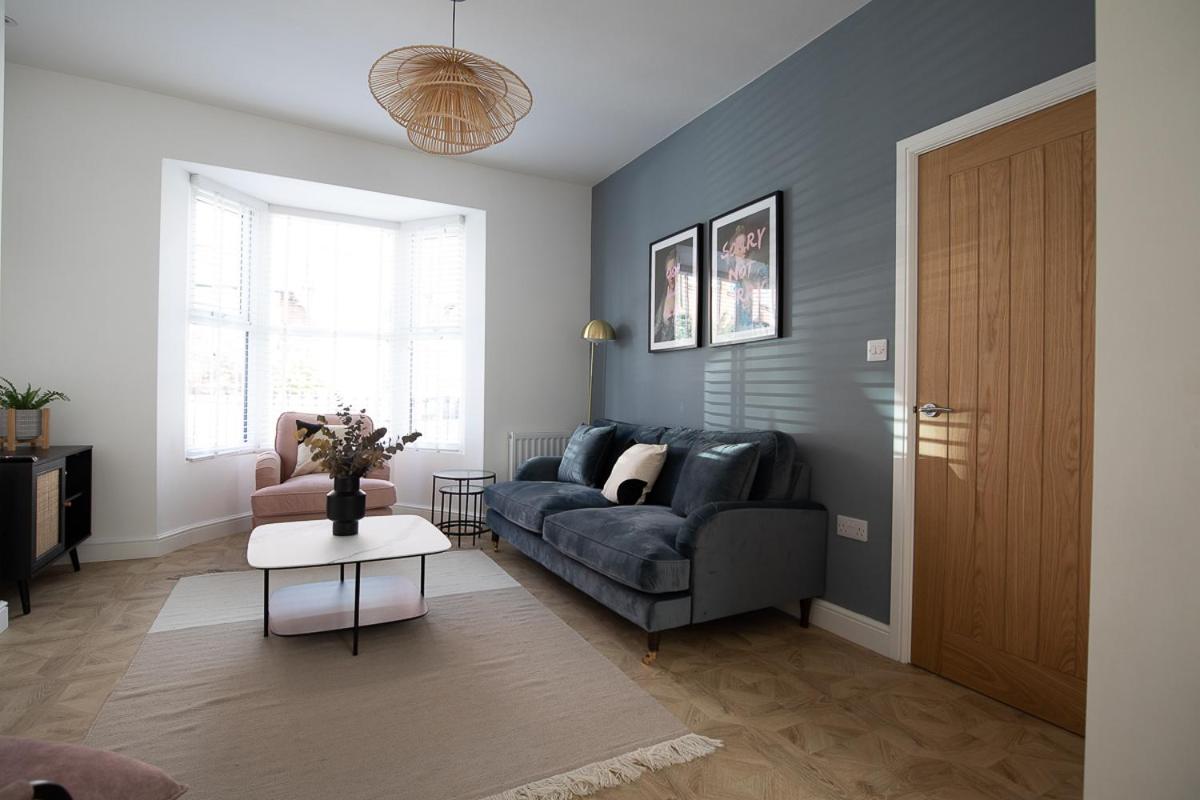 Three-Bedroom House photo 2