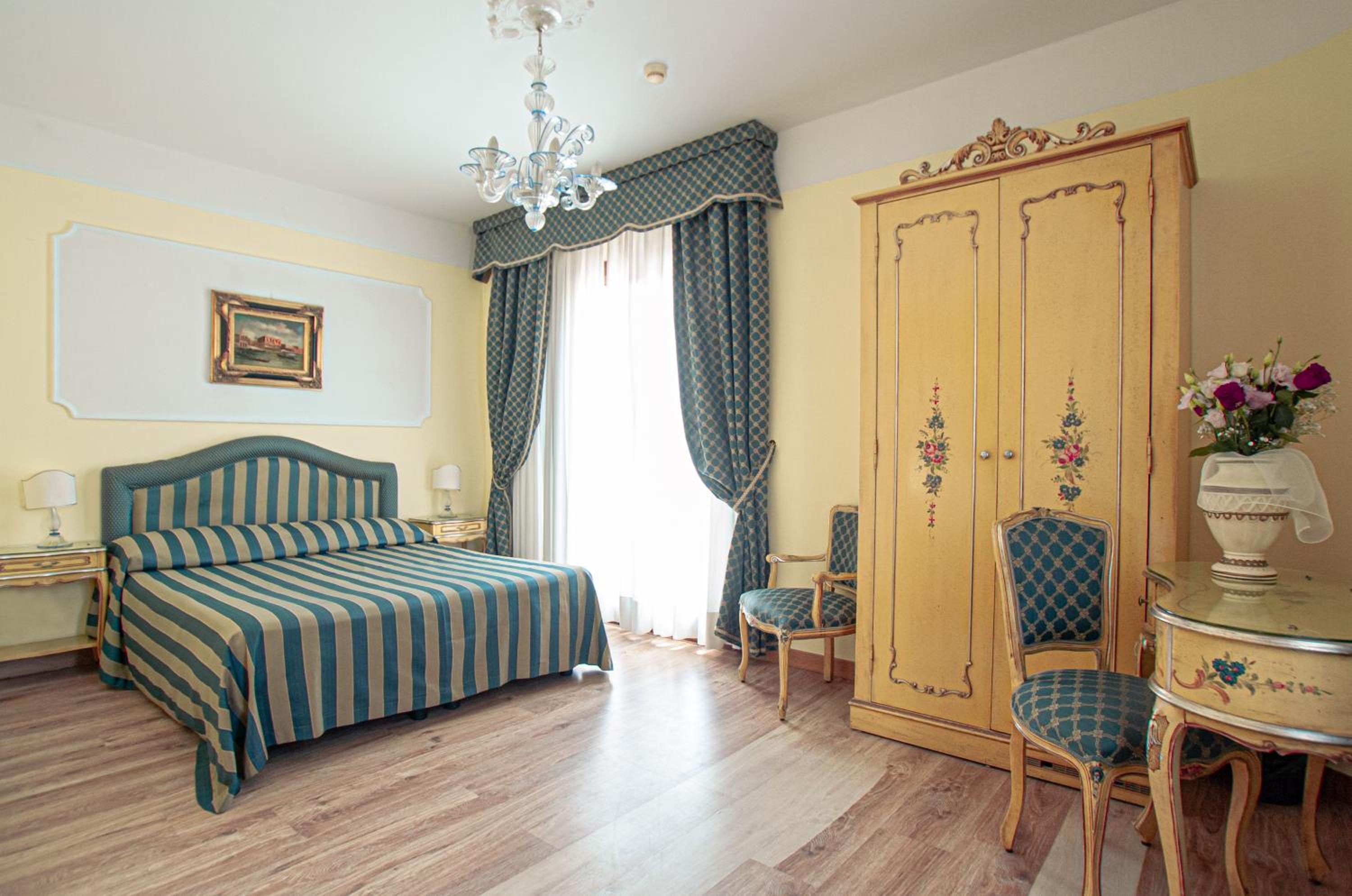 Double Room with Terrace - Photo 1