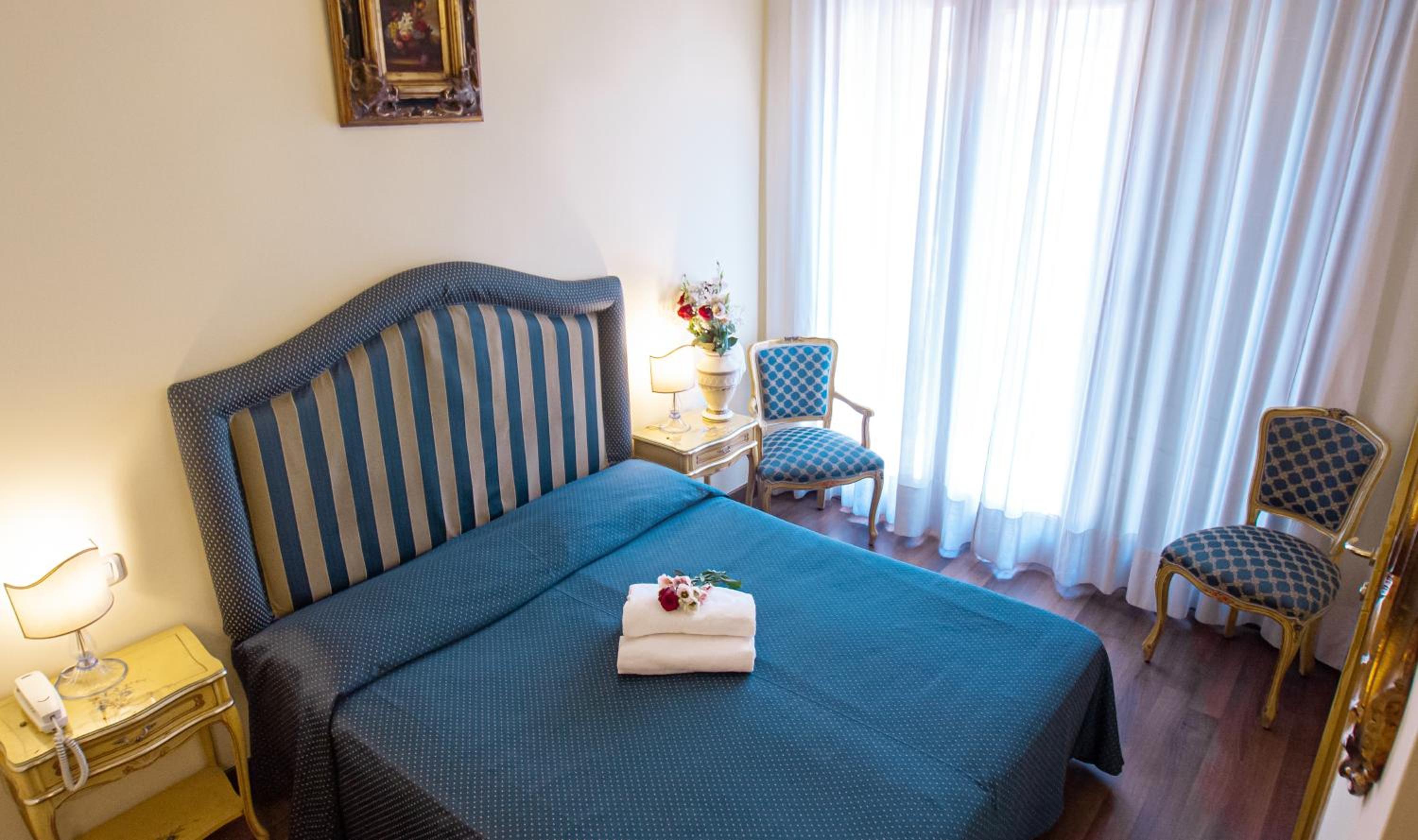 Double Room - Photo 2