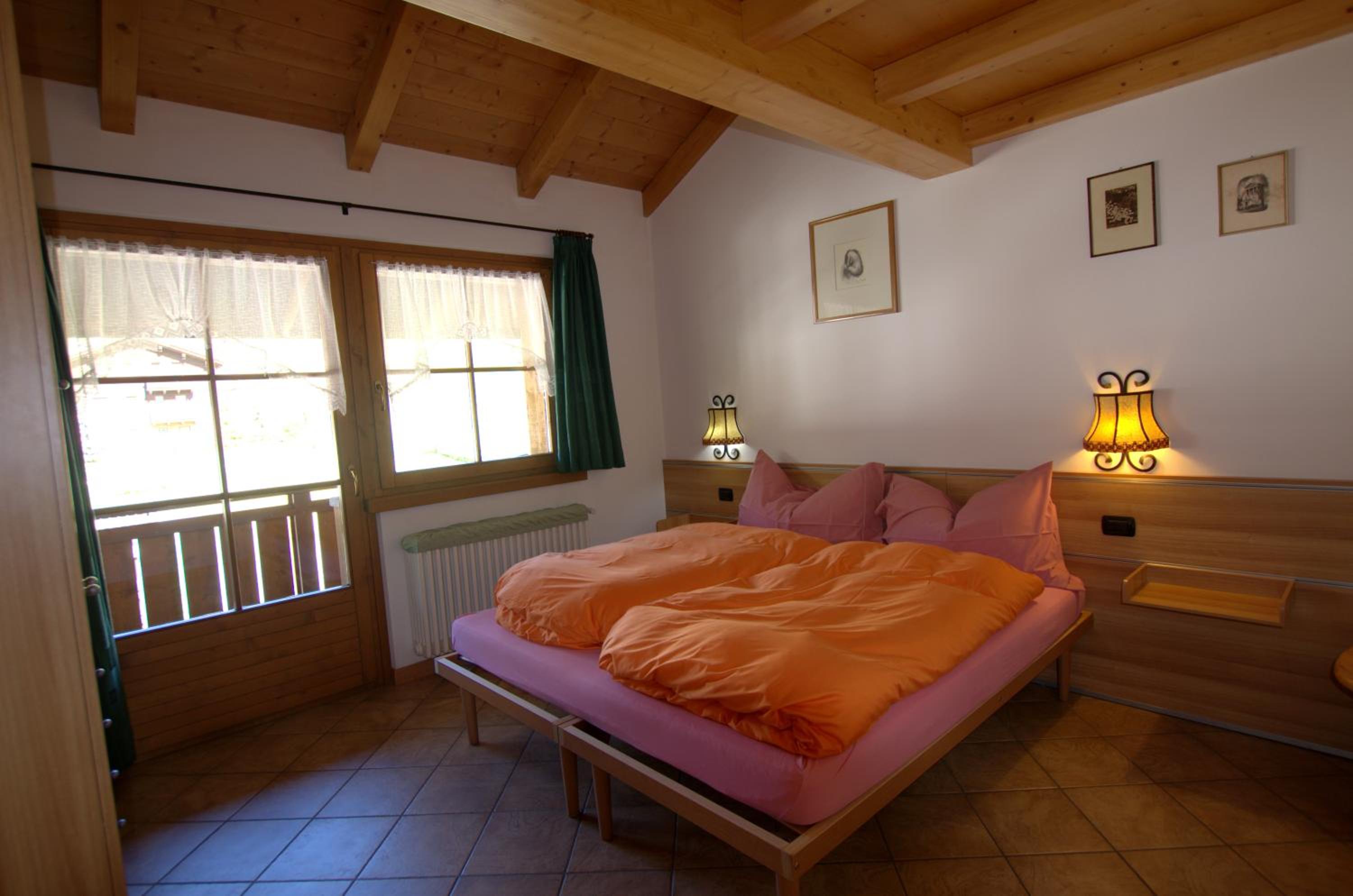 Two-Bedroom Apartment - Split Level photo 1
