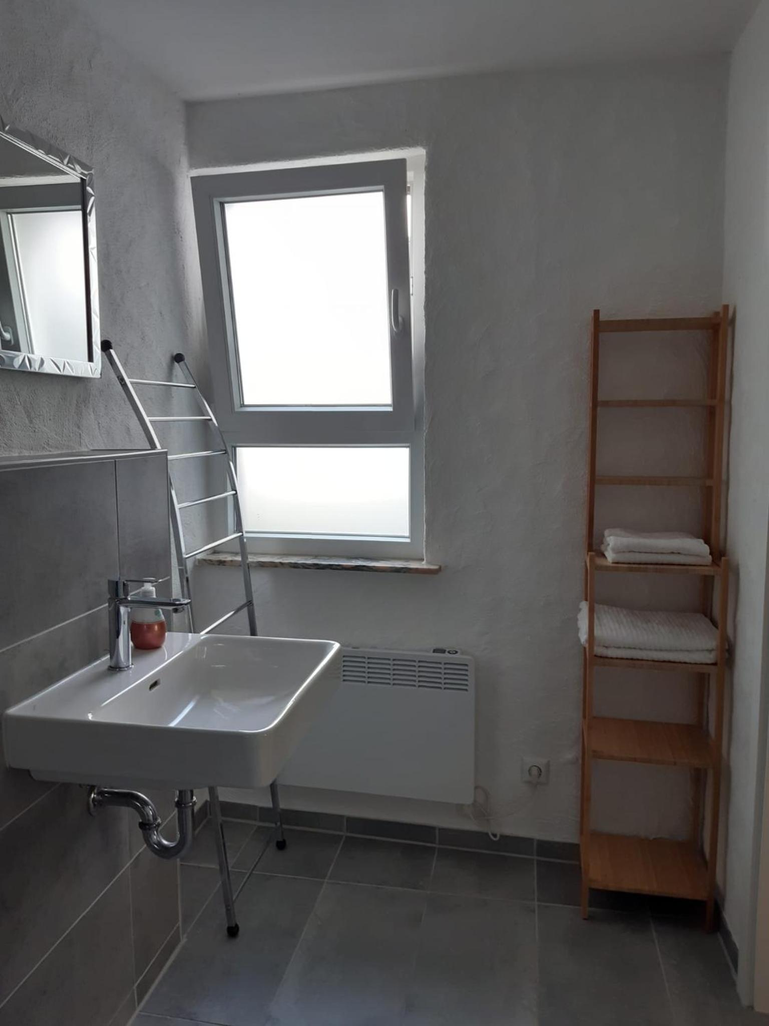 Large Double Room photo 3
