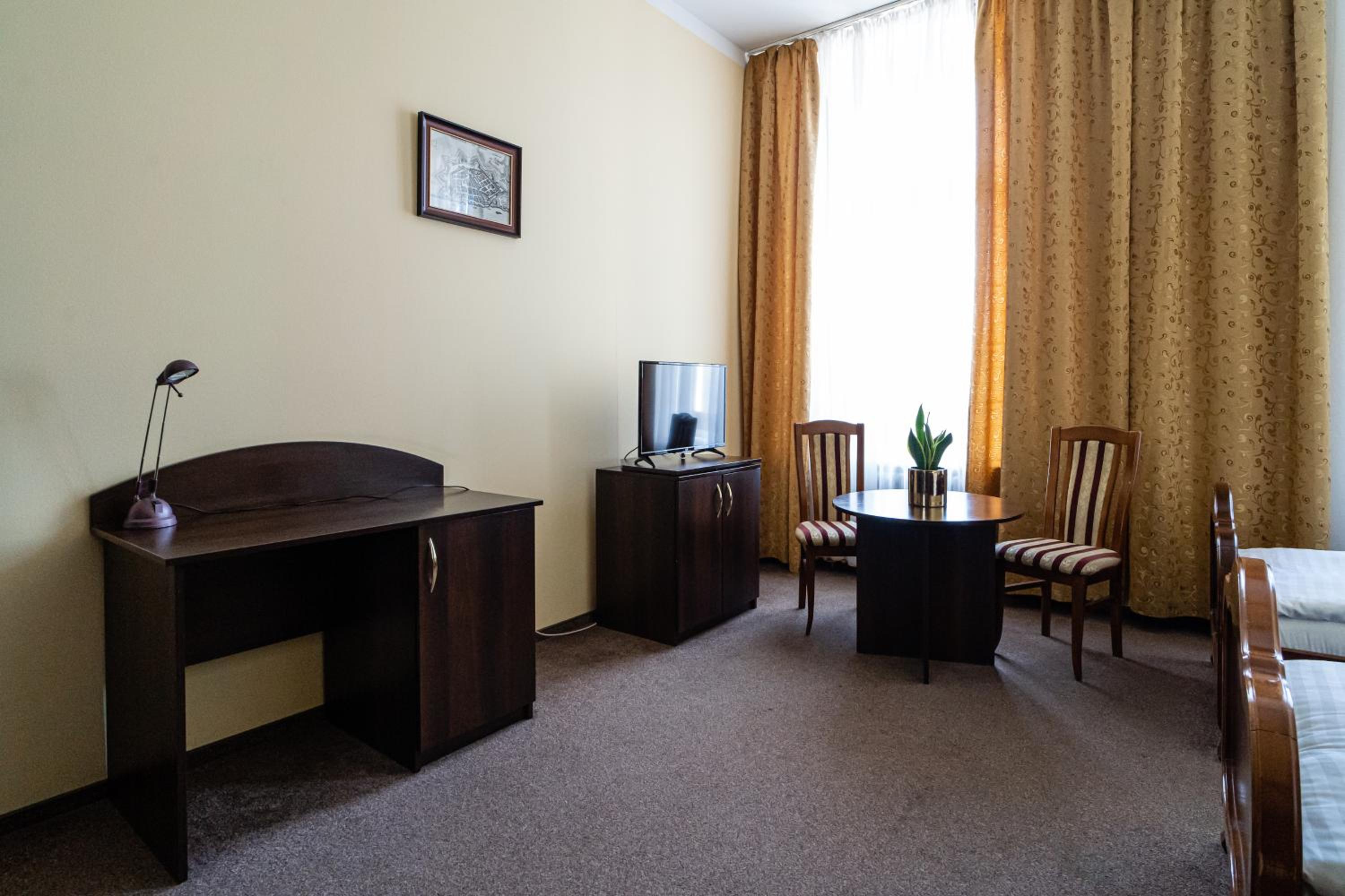Twin Room - Photo 3