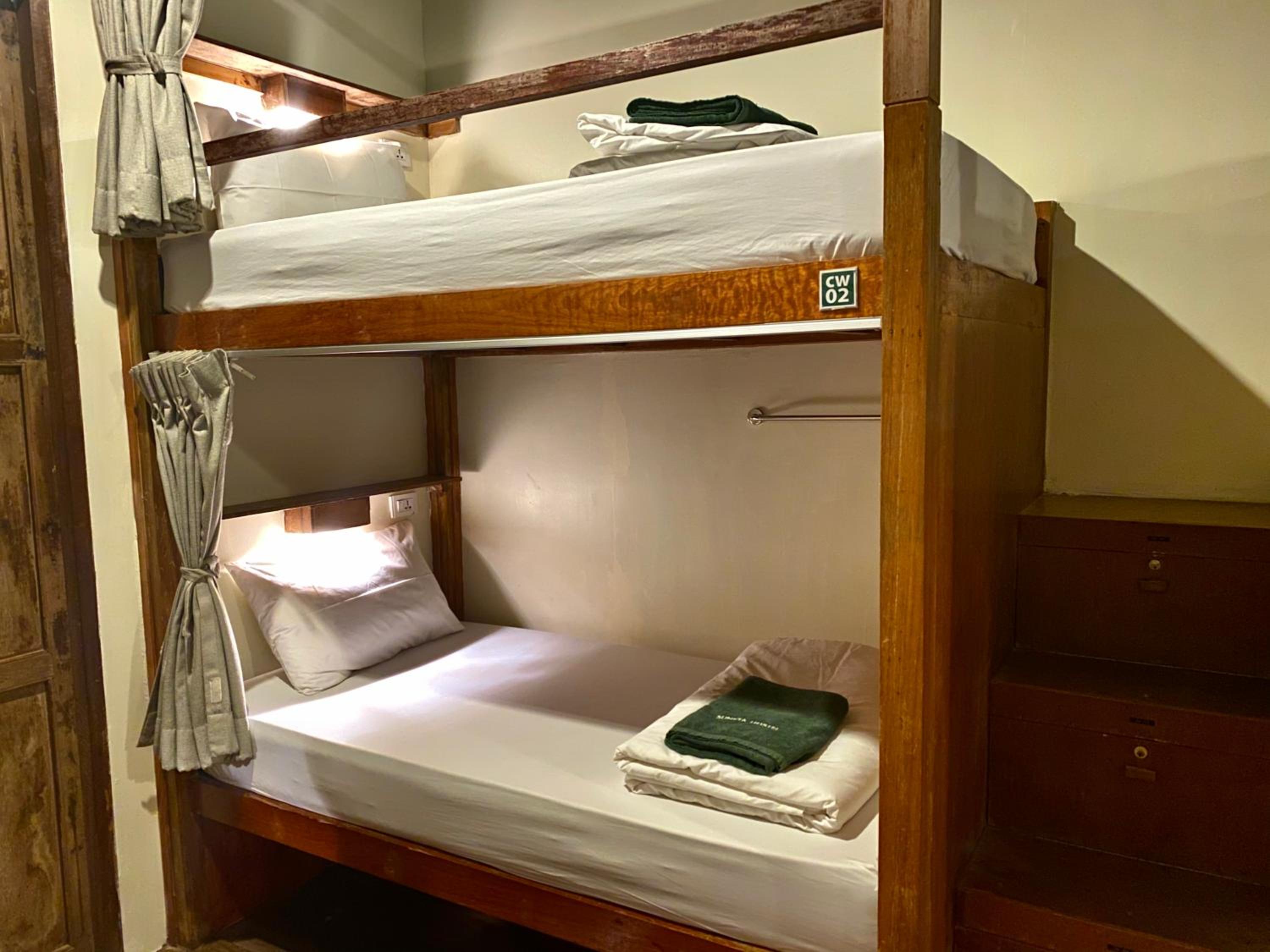 Bed in 8-Bed Mixed Dormitory Room photo 1