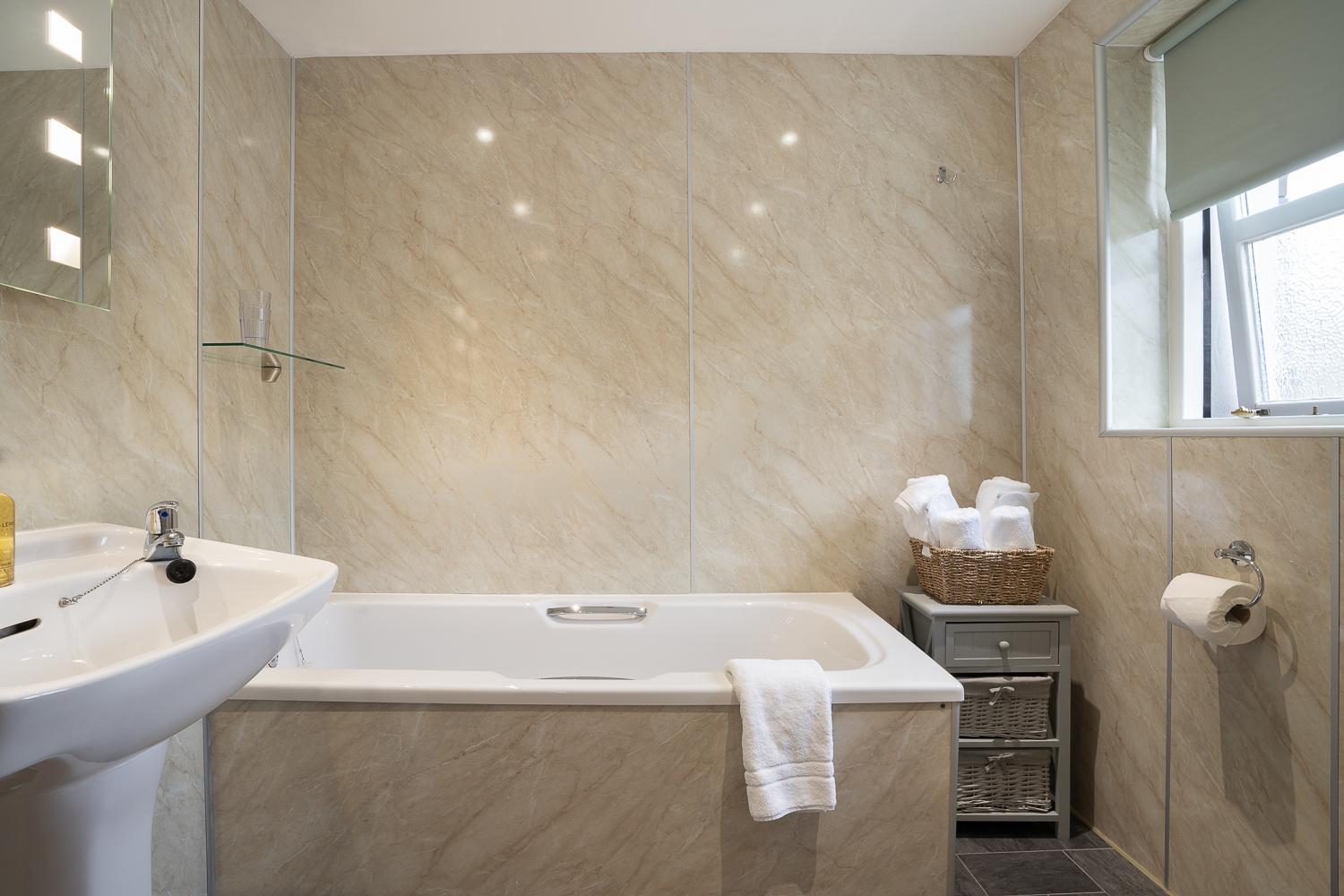 Superior Double or Twin Room with Mountain View photo 2