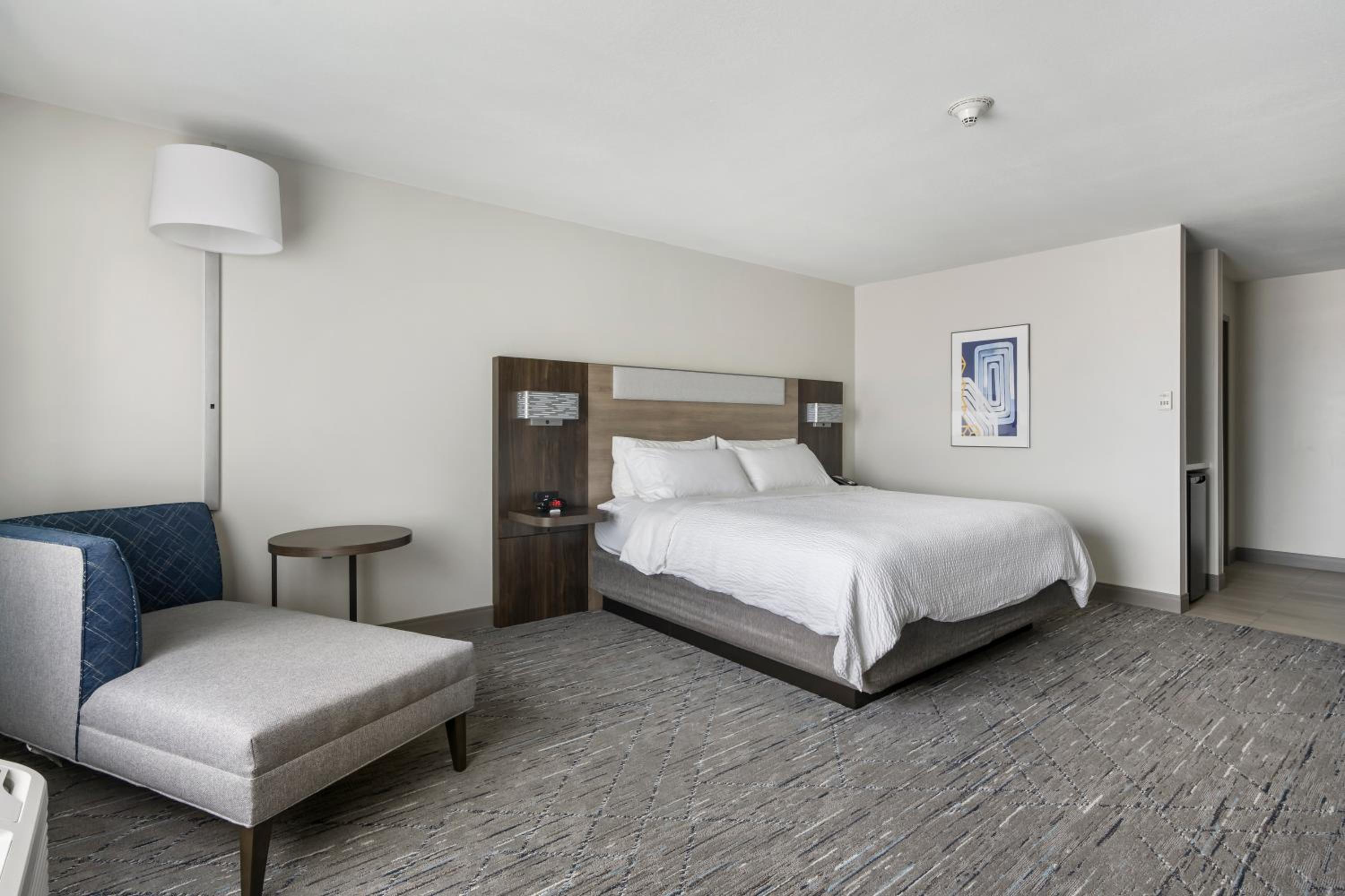Standard Room - Photo 13