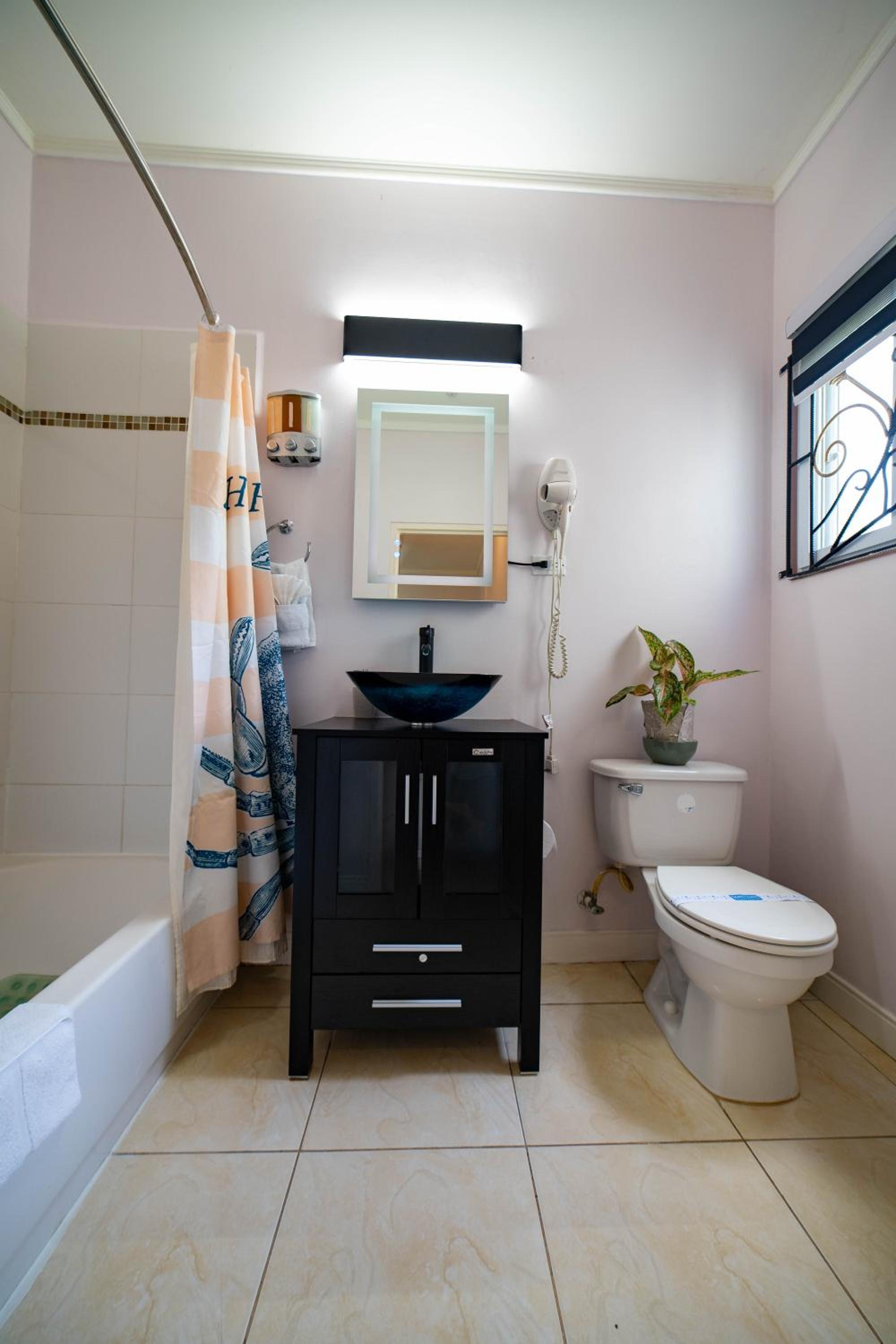 Two-Bedroom House photo 3