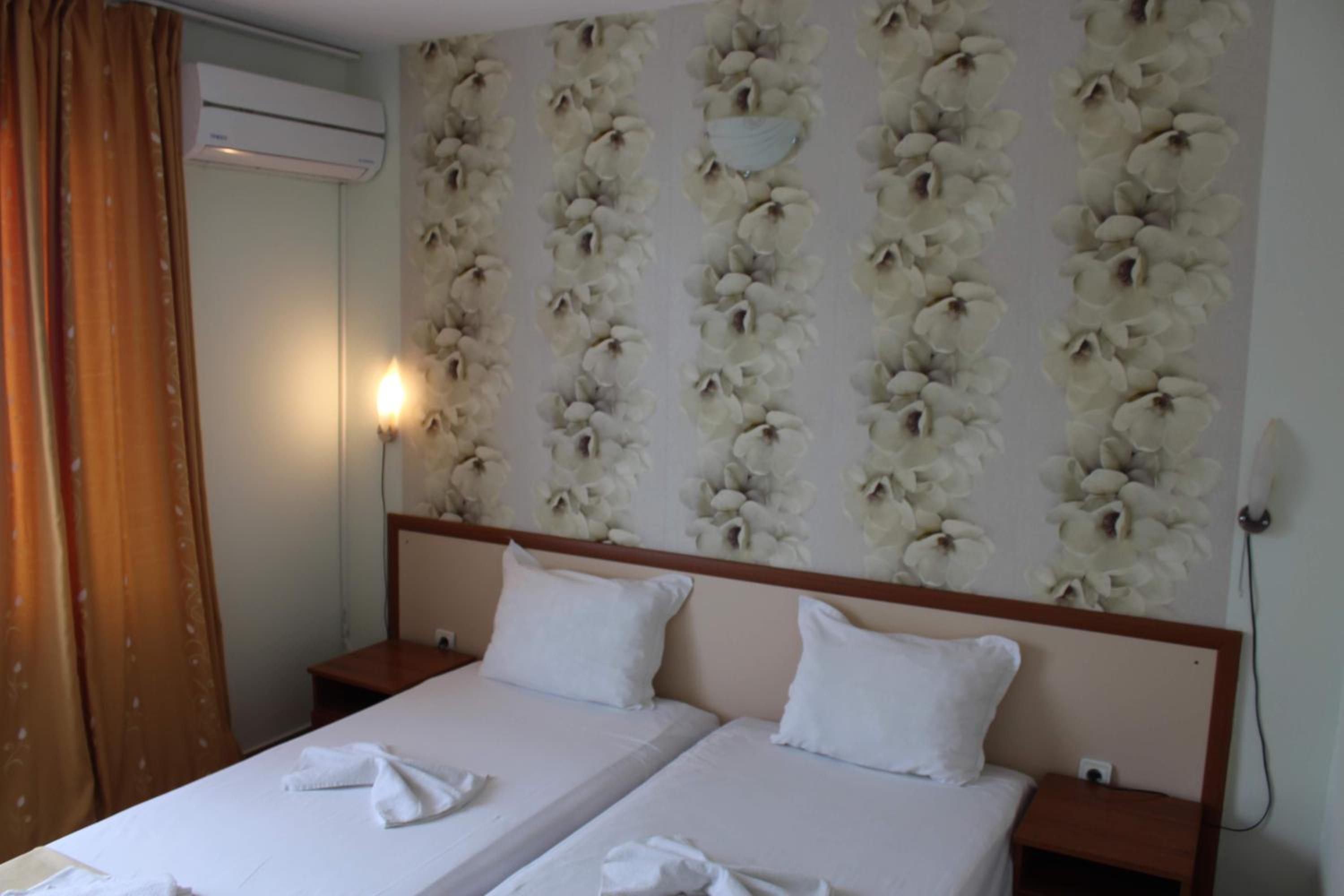 Deluxe Double Room with Sea View photo 3